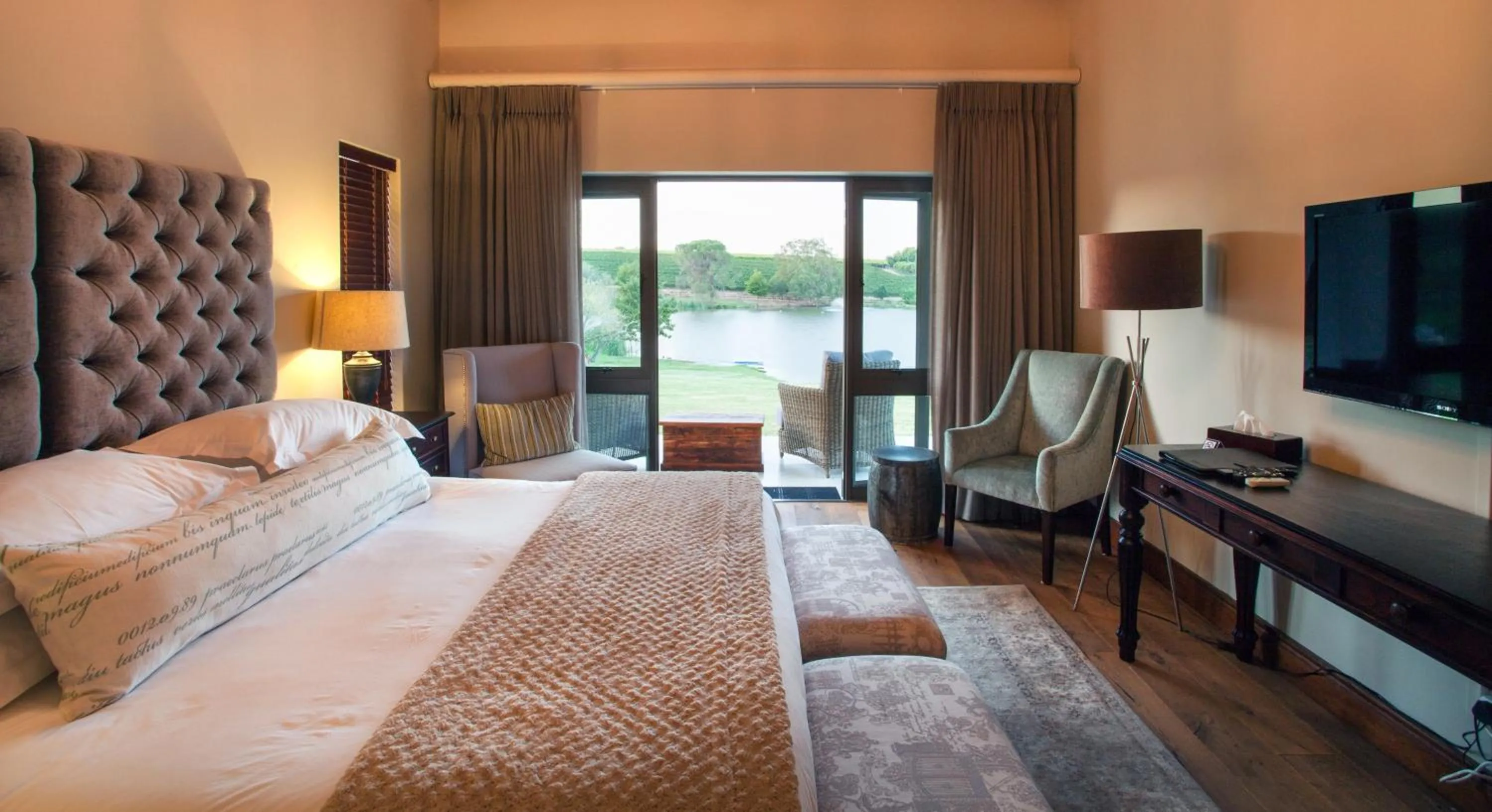 Photo of the whole room, Bed in Under Oaks Guesthouse