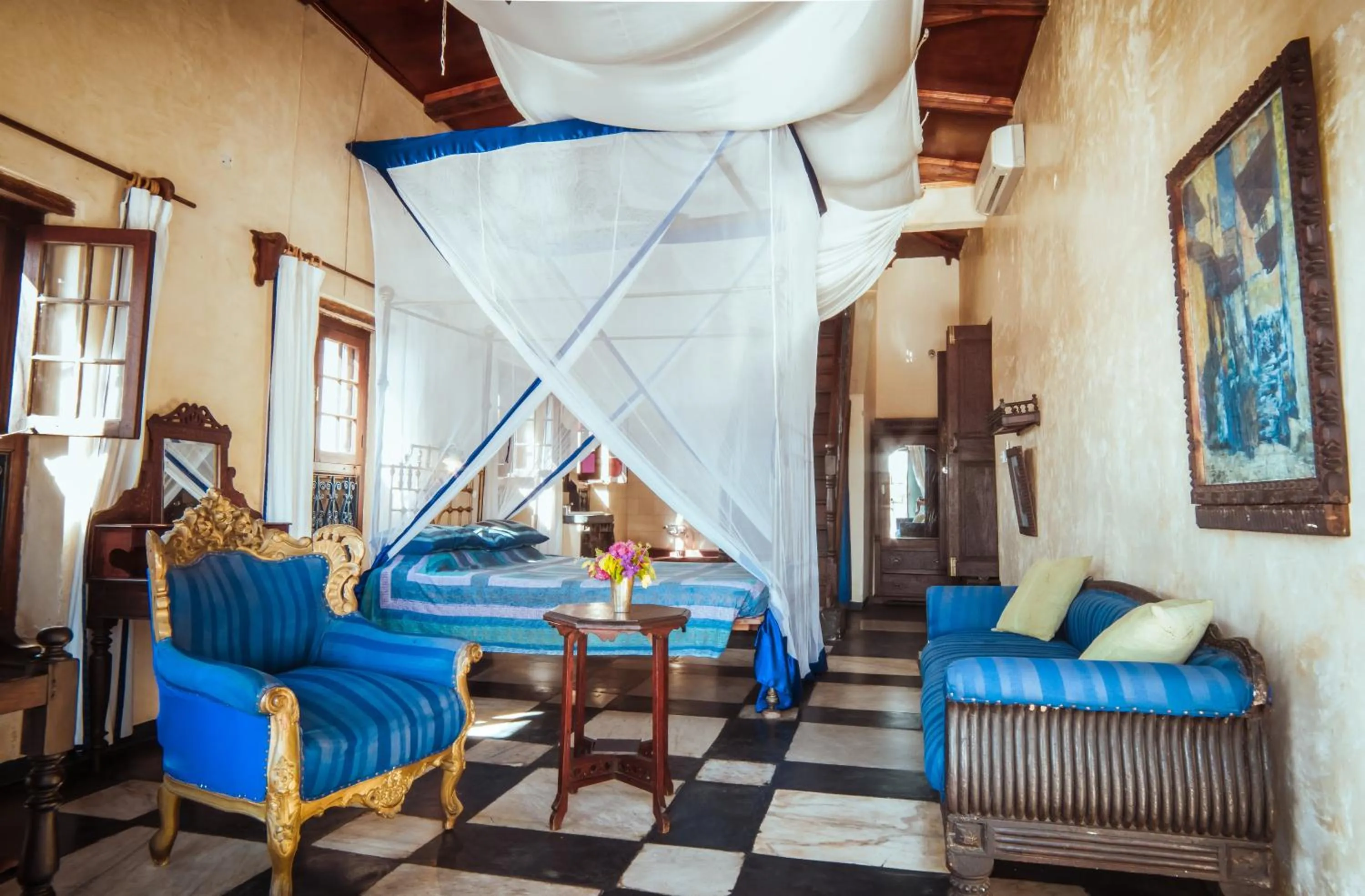 Seating area in Emerson on Hurumzi