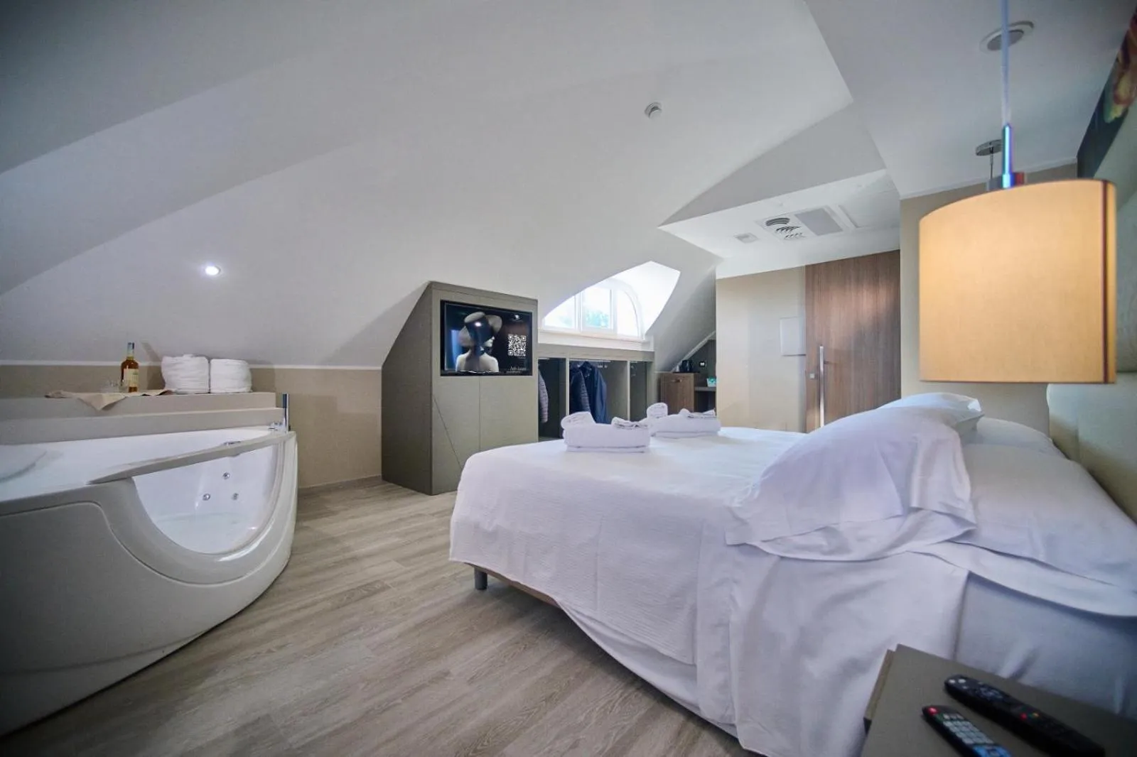 Bed in PARK HOTEL LE DUNE DI GIOVINO