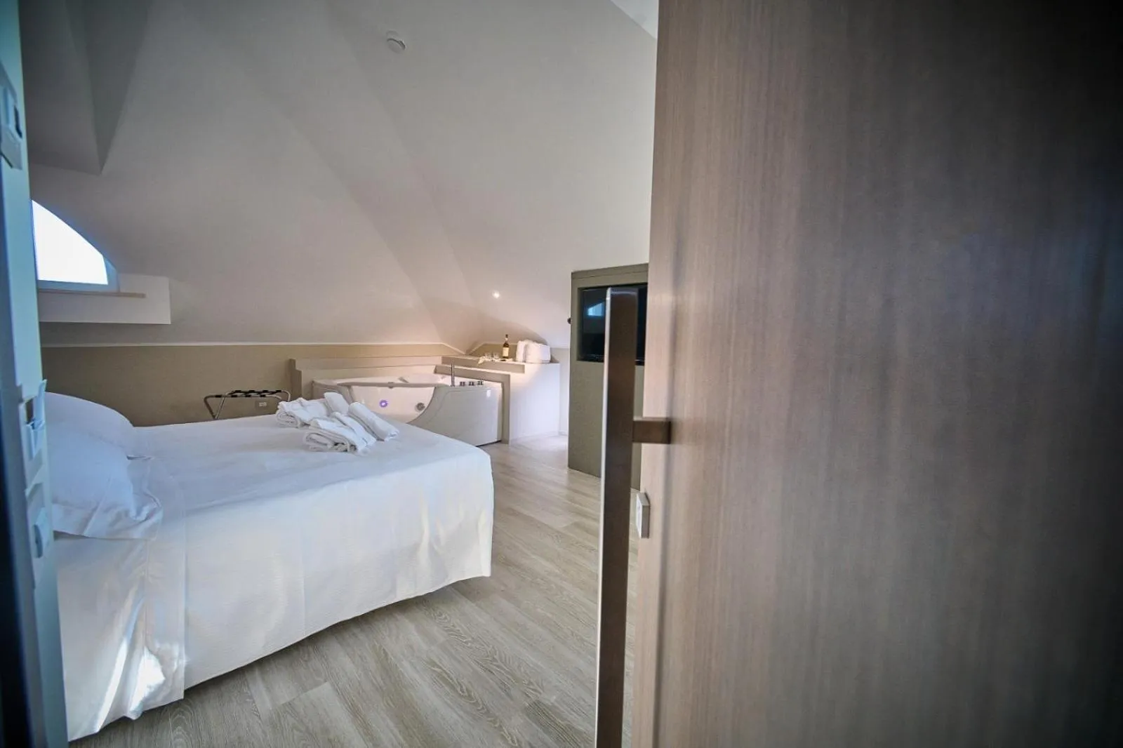 Bed in PARK HOTEL LE DUNE DI GIOVINO