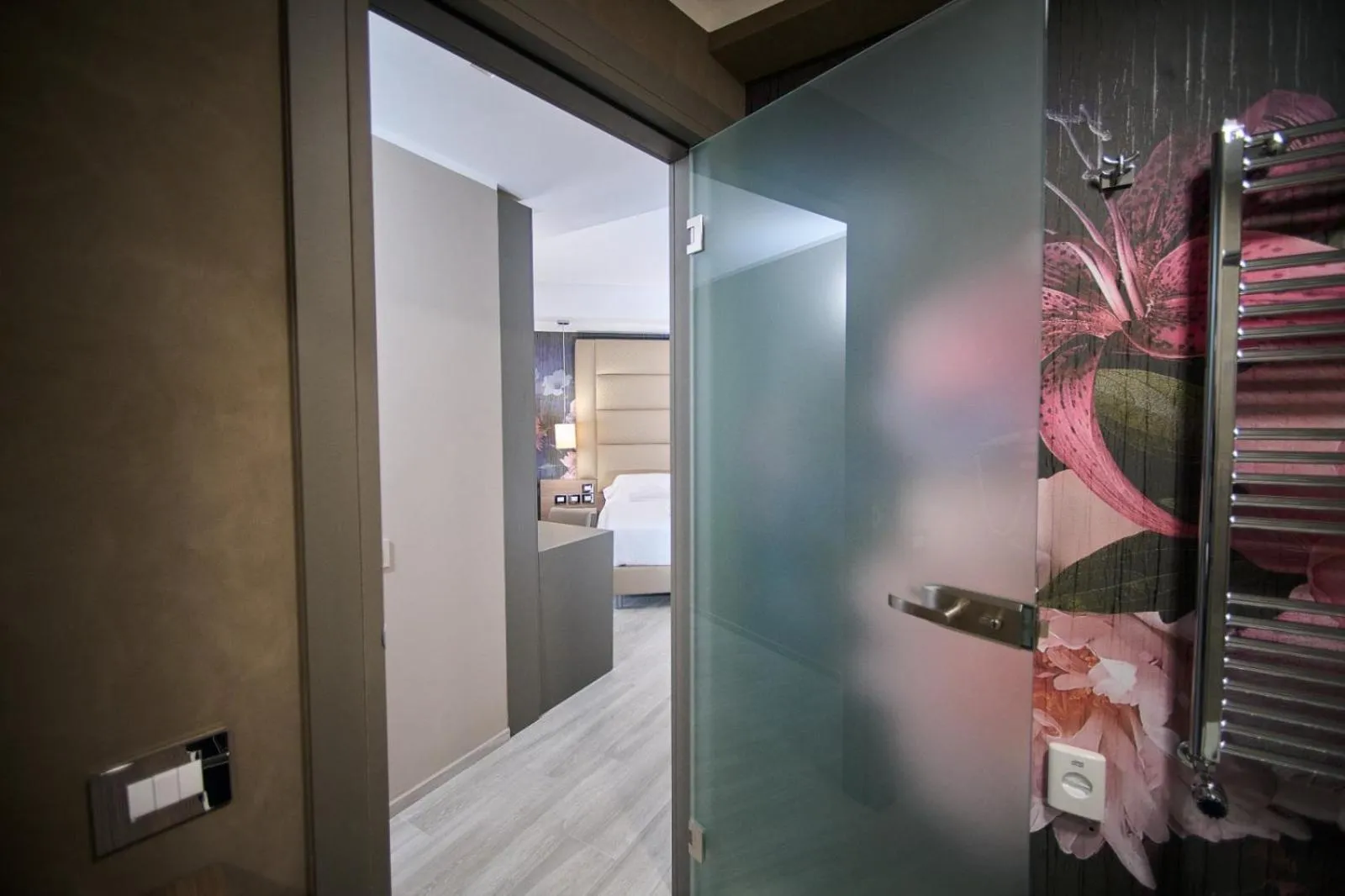 Shower in PARK HOTEL LE DUNE DI GIOVINO