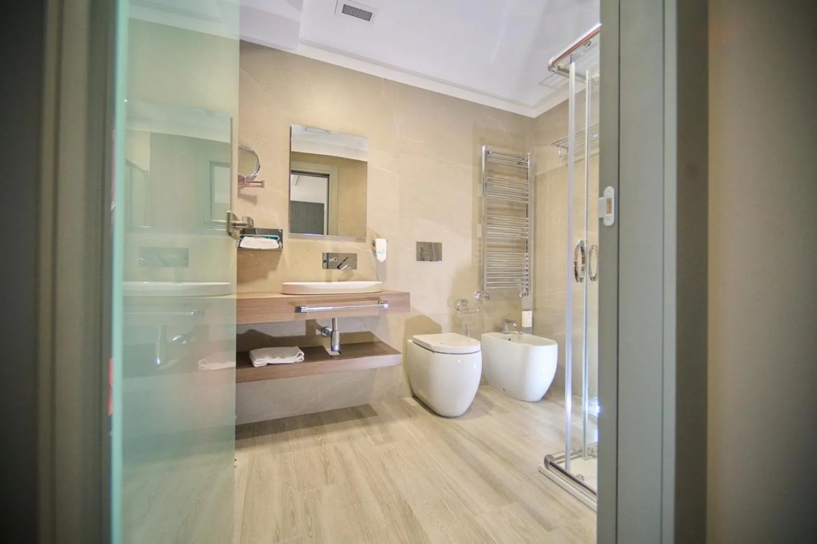 Bathroom in PARK HOTEL LE DUNE DI GIOVINO