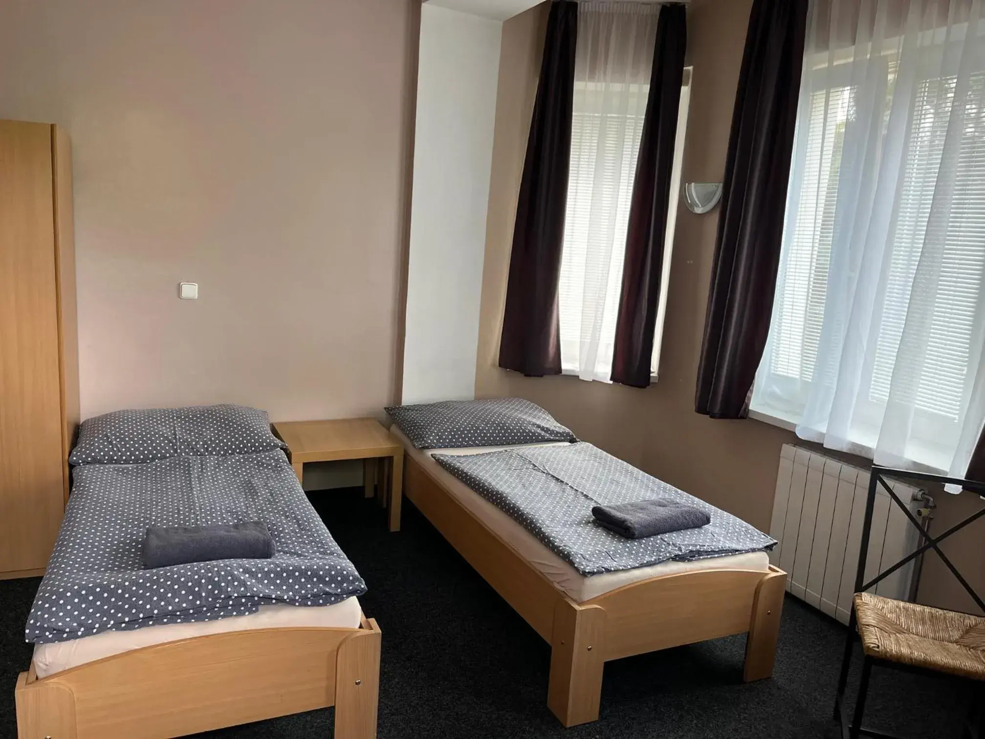 Economy Twin Room - single occupancy in Almond Economy Twin Room - single occupancy in Almond