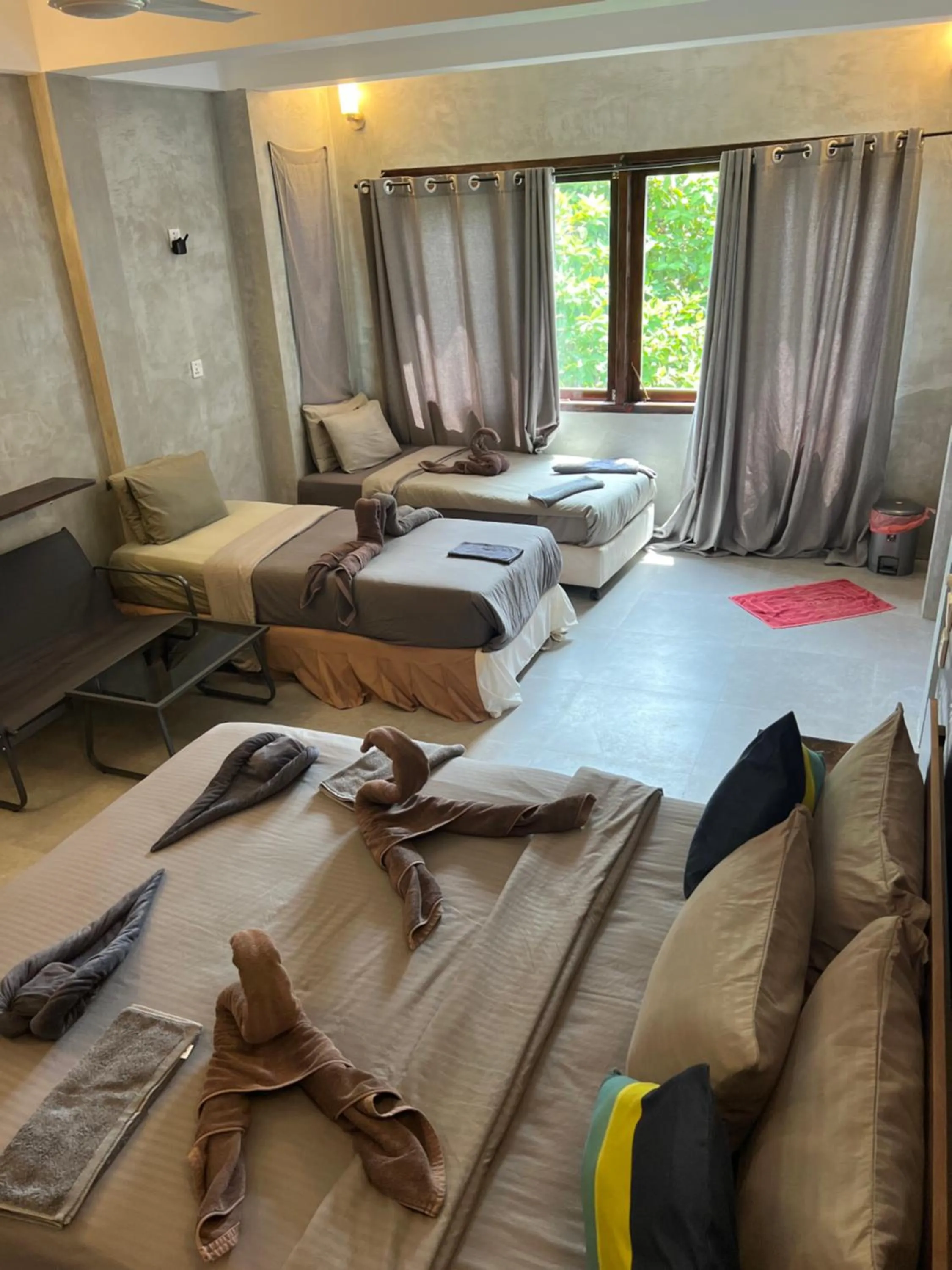 Family, Bed in Rasdu View Inn