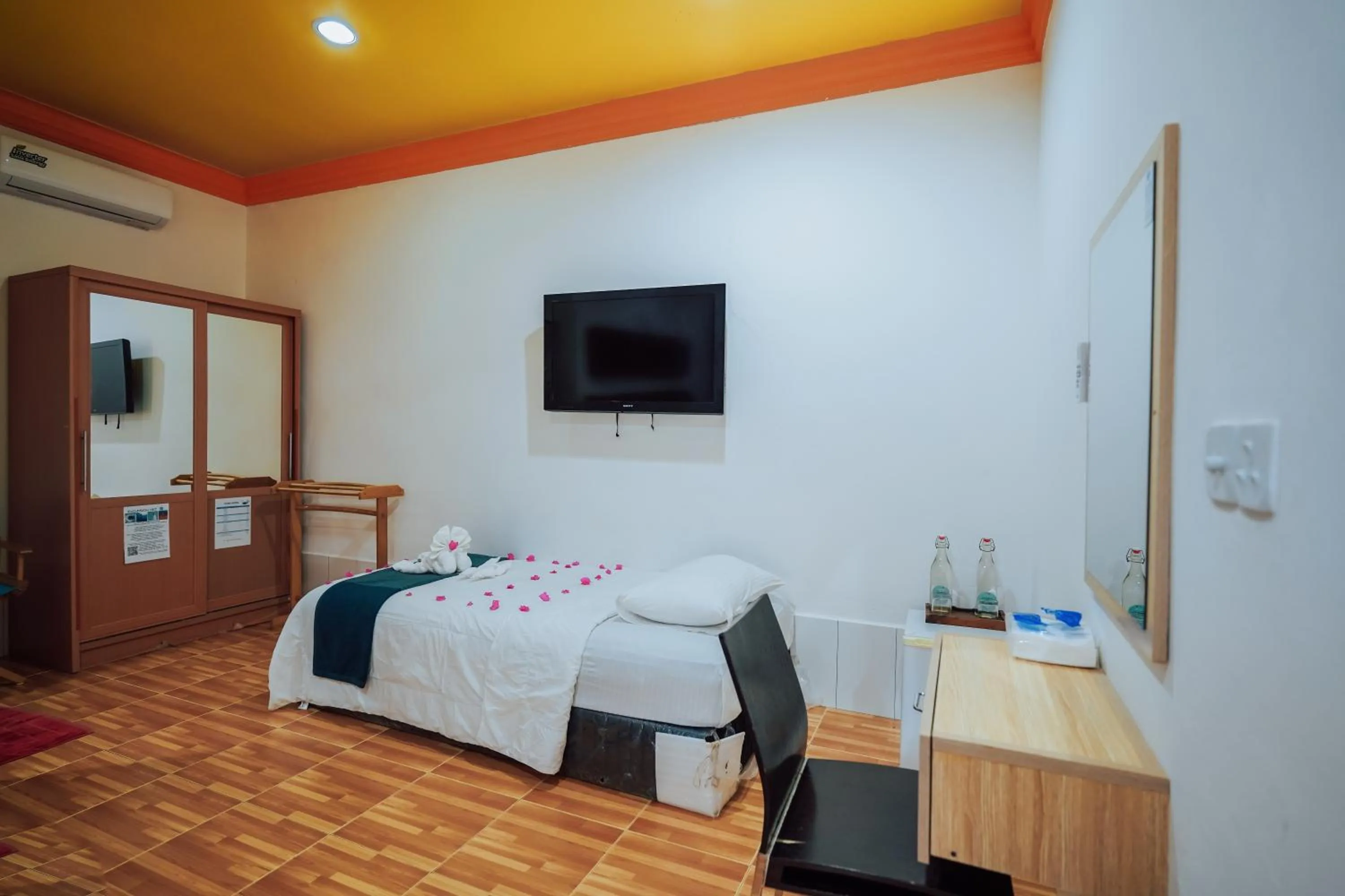 Bedroom, Bed in Rasdu View Inn