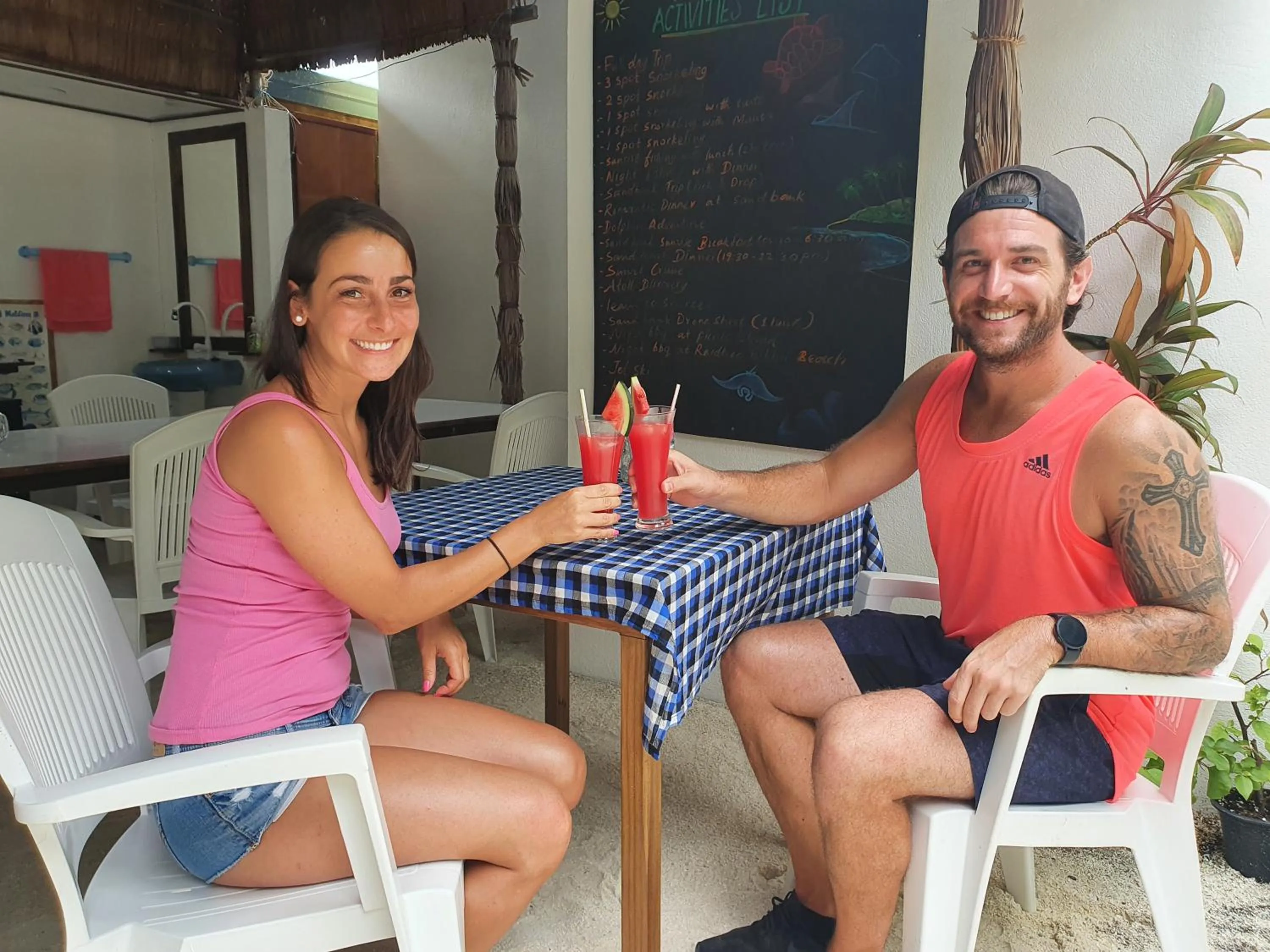 Restaurant/places to eat in Rasdu View Inn