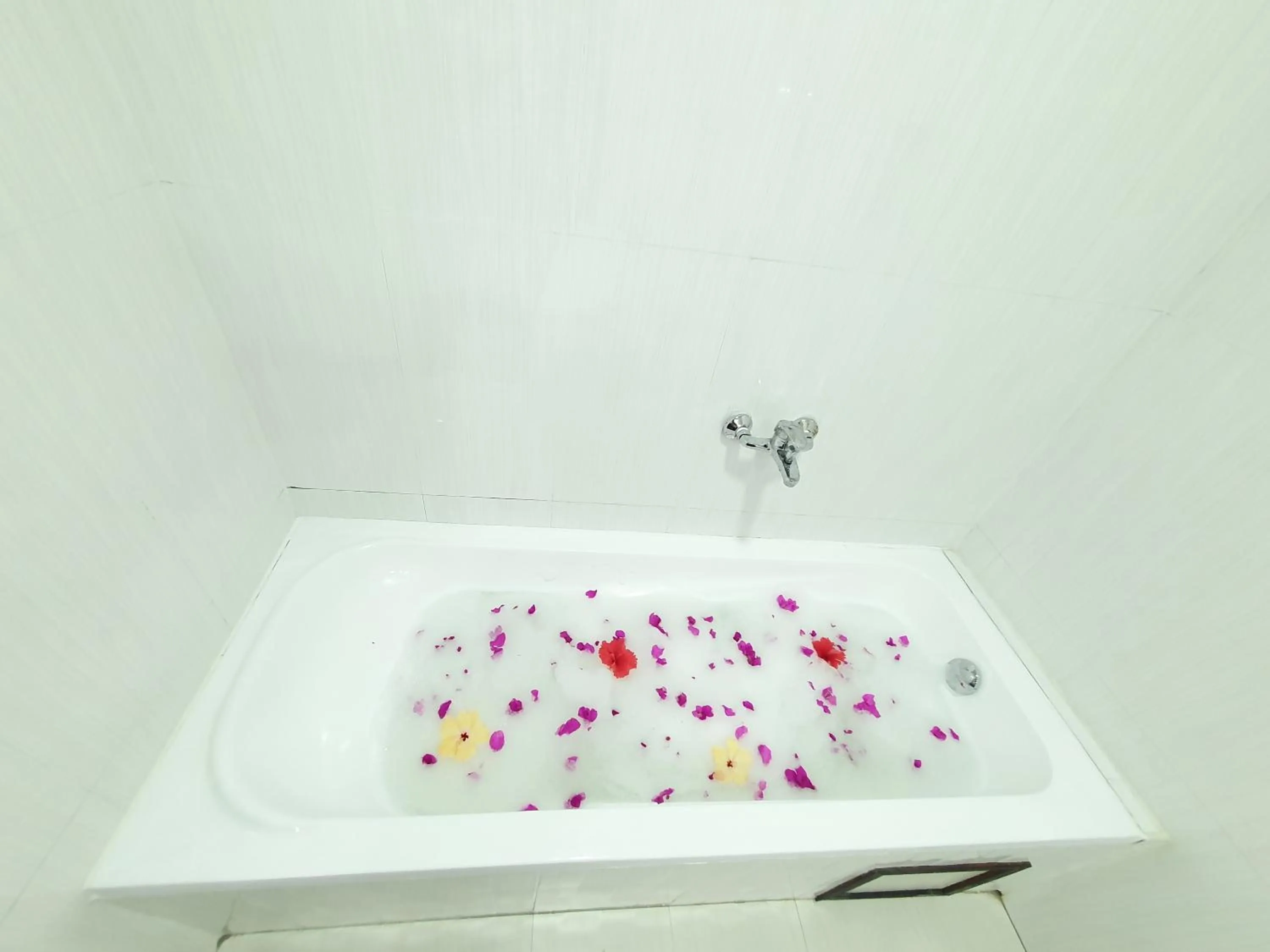 Bathroom in Rasdu View Inn