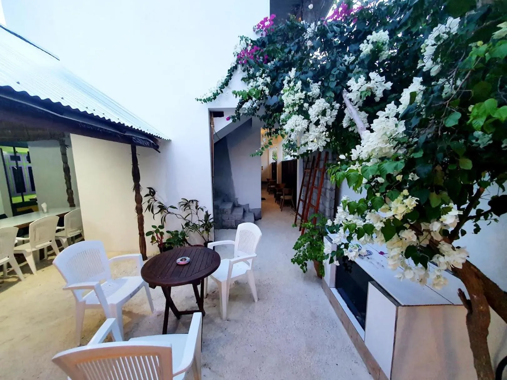 Property building in Rasdu View Inn