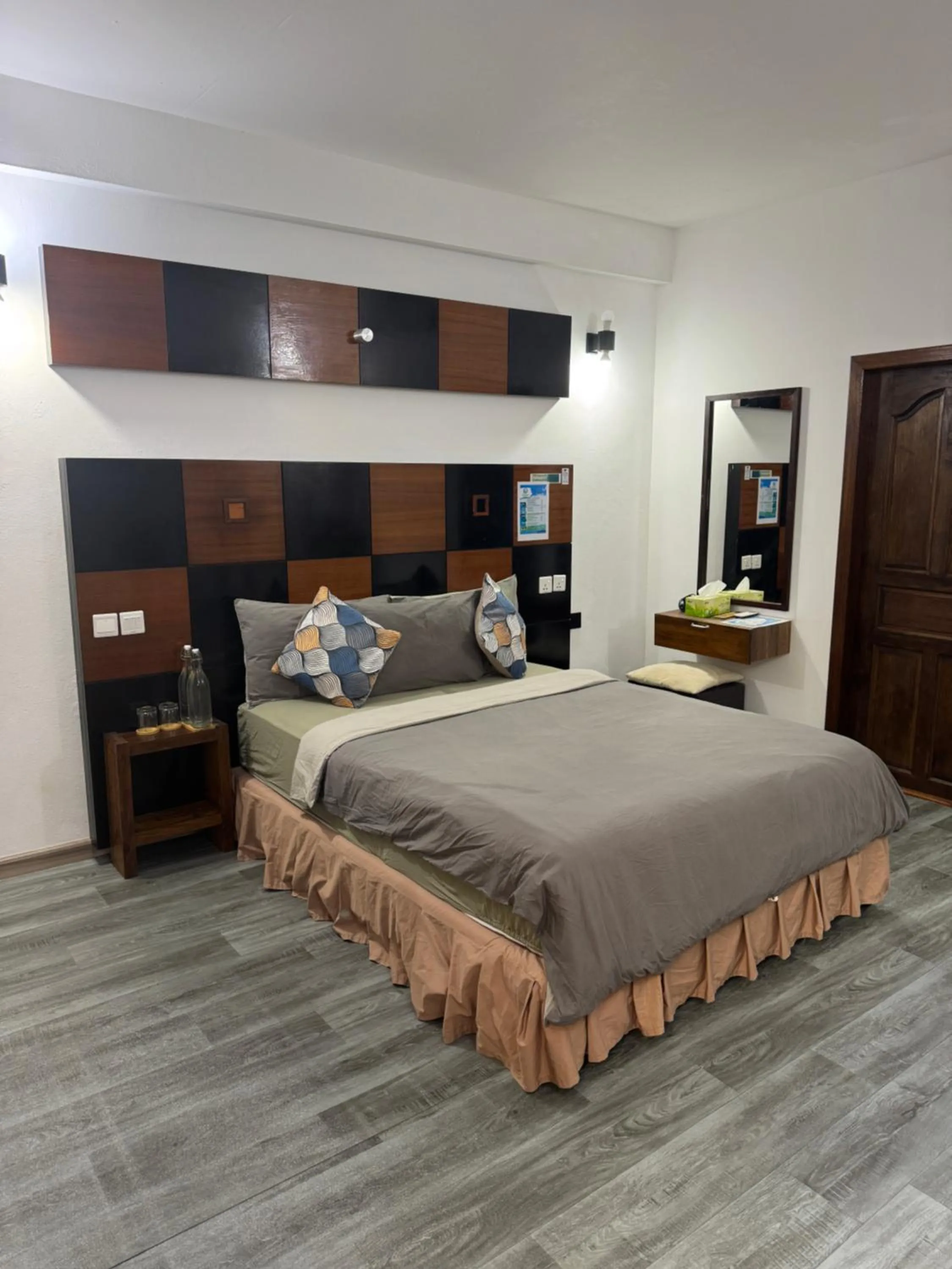 Property building, Bed in Rasdu View Inn