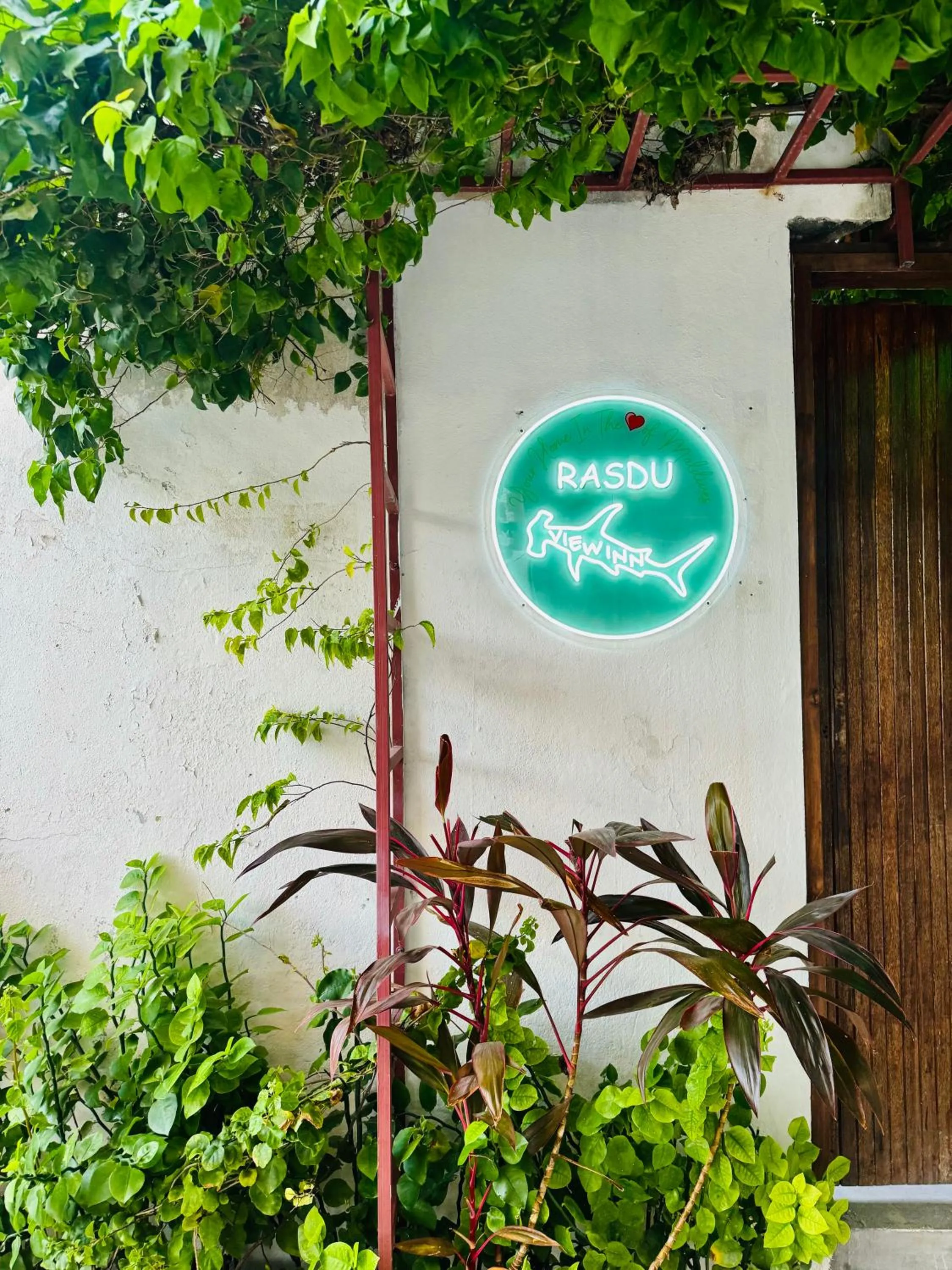 Logo/Certificate/Sign in Rasdu View Inn