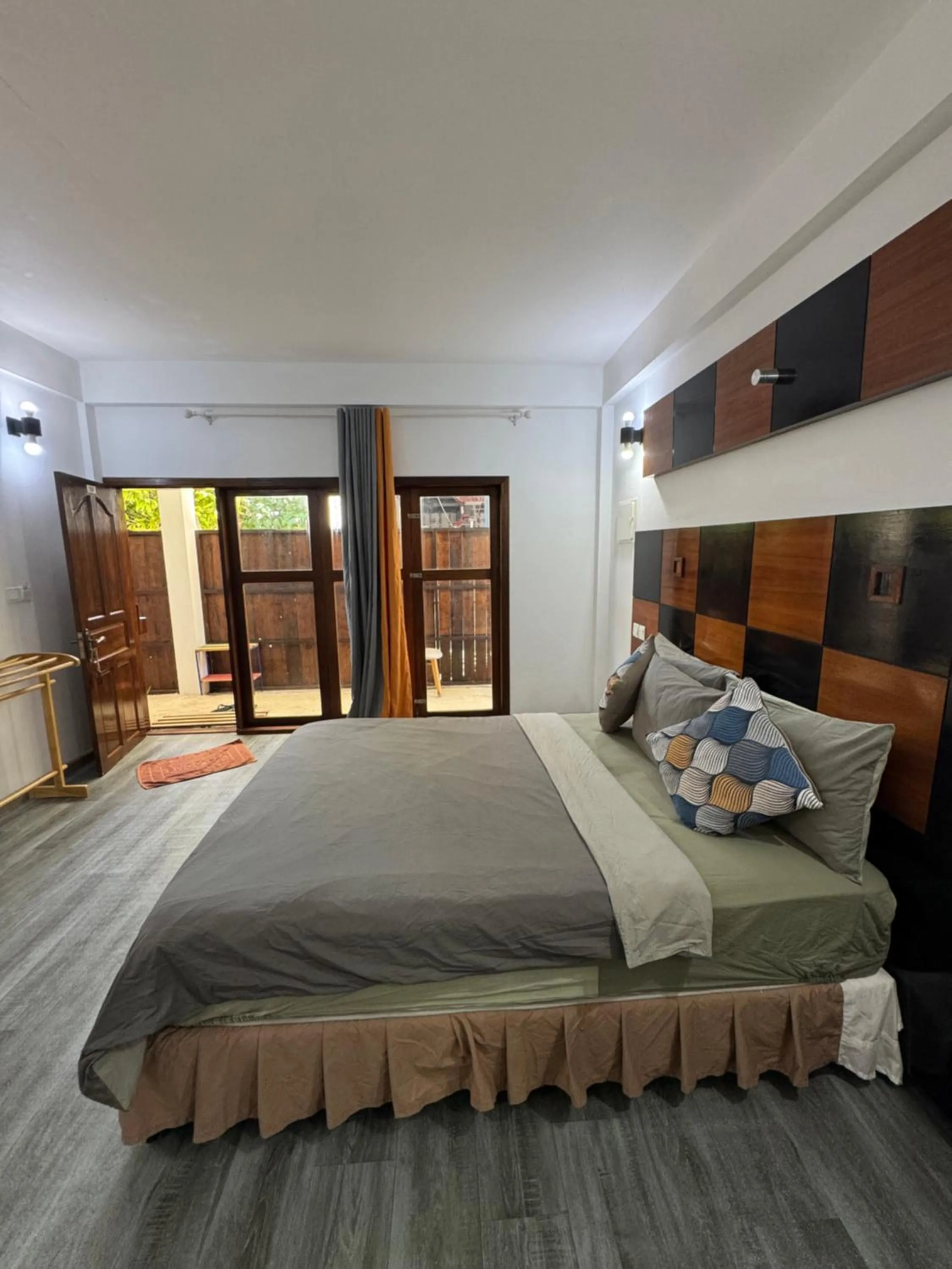 Property building, Bed in Rasdu View Inn