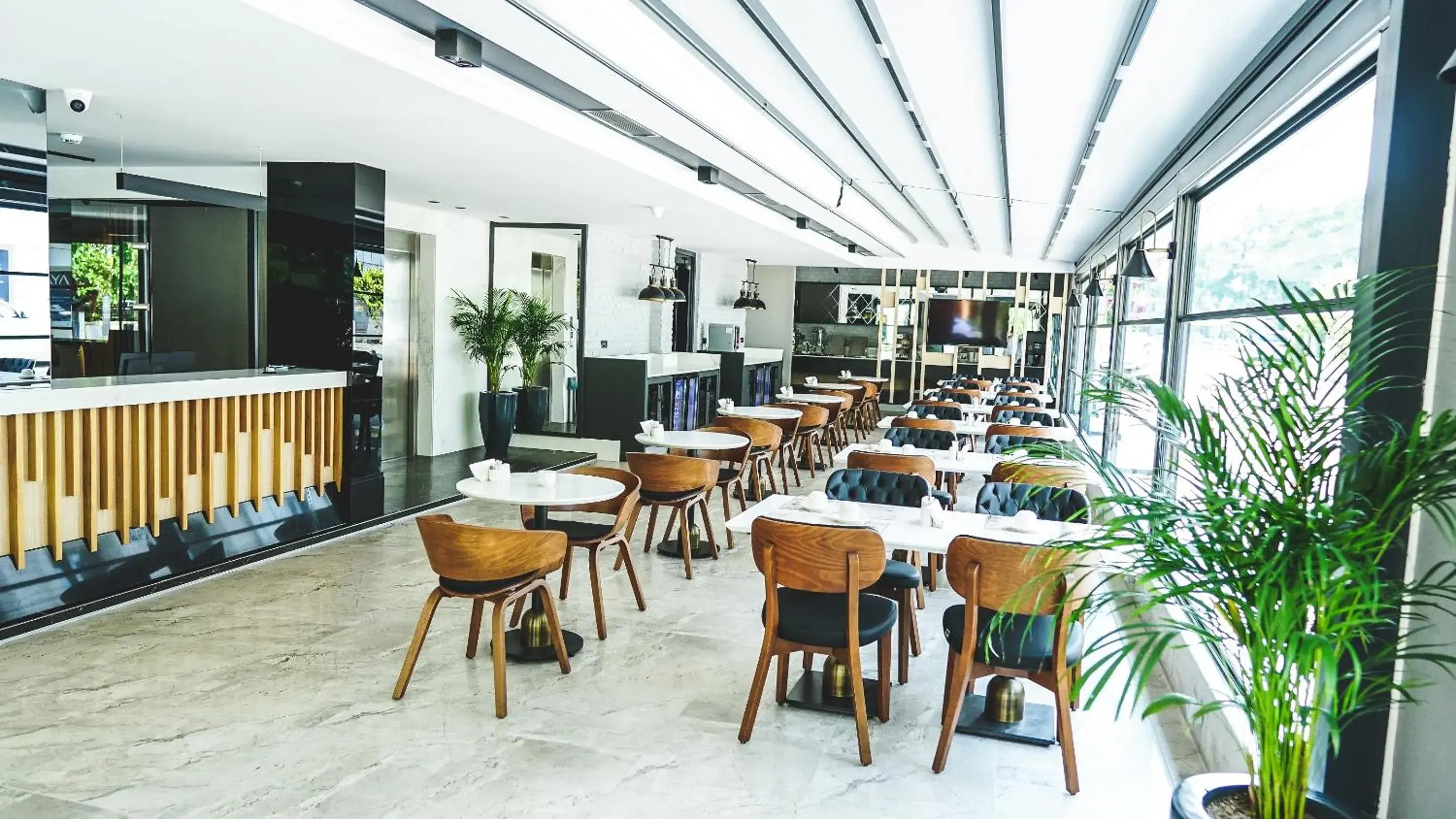 Breakfast in Ni Hotel Lara Breakfast in Ni Hotel Lara