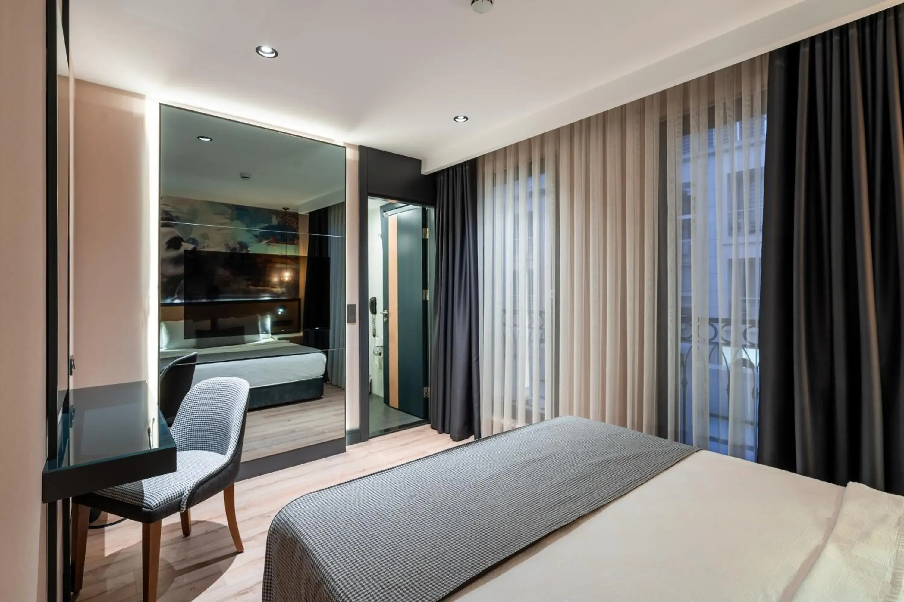 Budget Double Room in Ni Hotel Lara Budget Double Room in Ni Hotel Lara