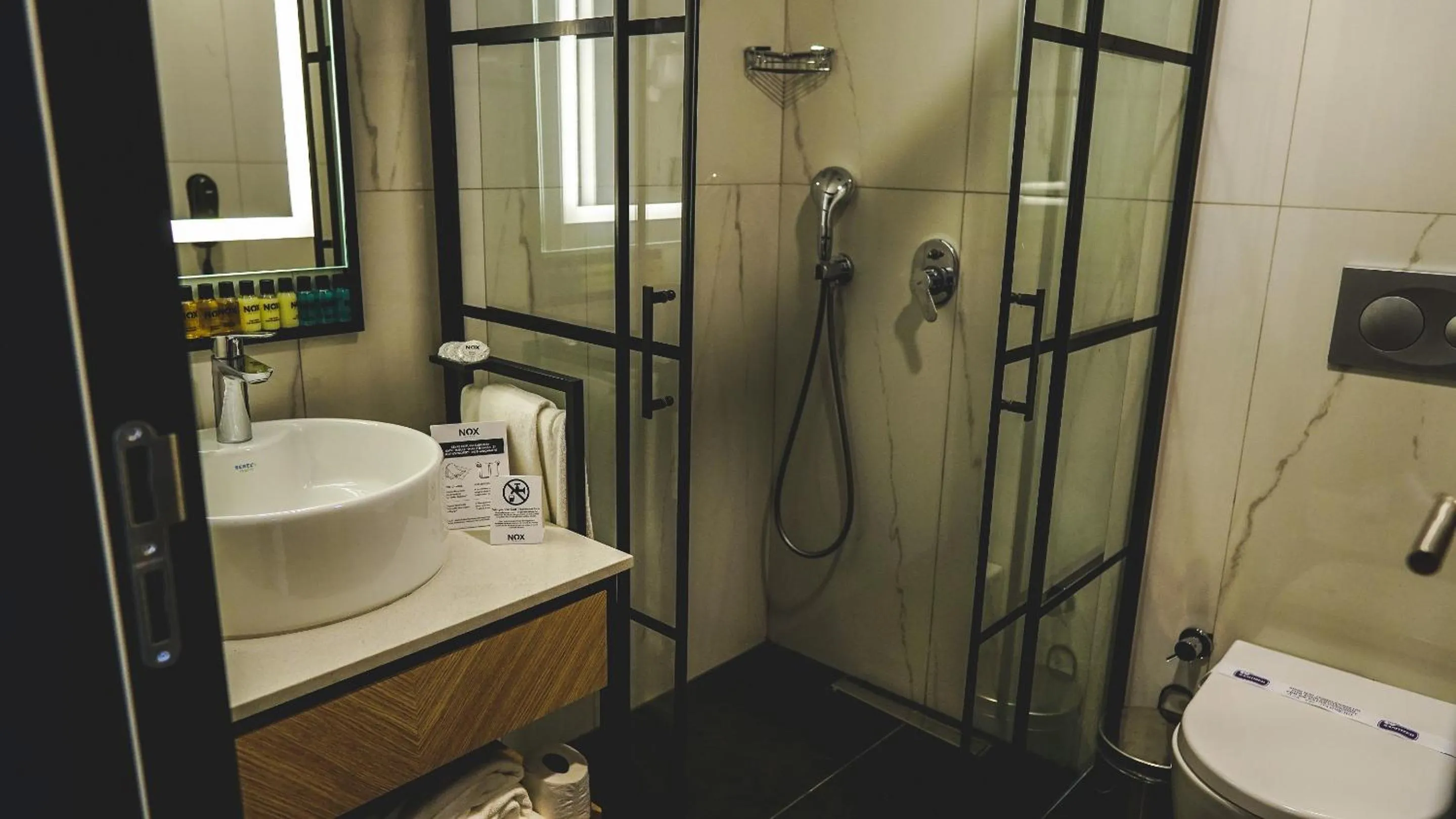 Bathroom in Ni Hotel Lara