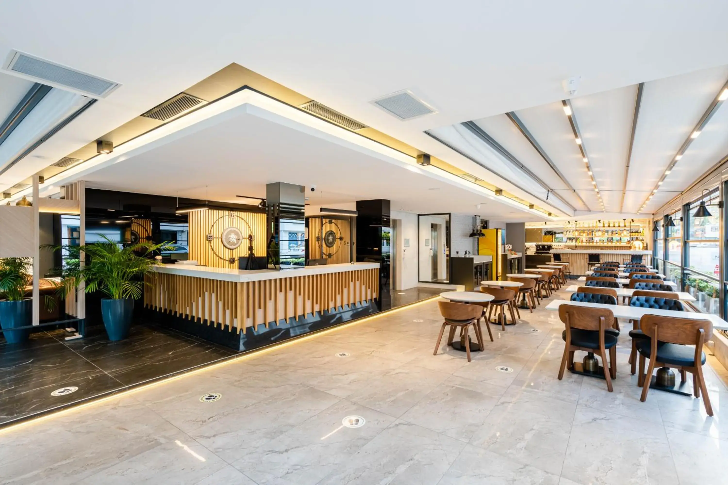 Lobby or reception in Ni Hotel Lara Lobby or reception in Ni Hotel Lara