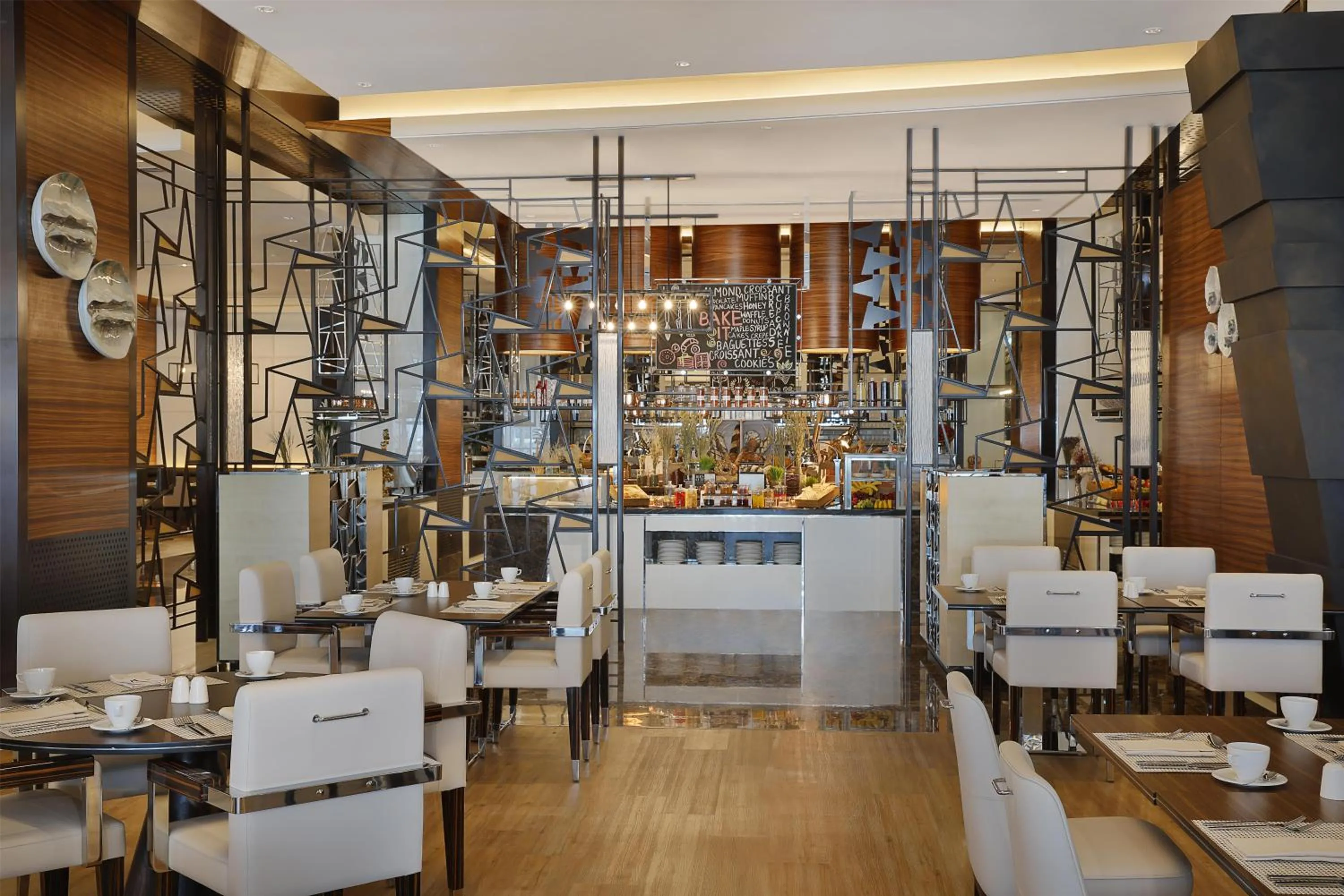 Restaurant/places to eat in Hilton Dubai Palm Jumeirah