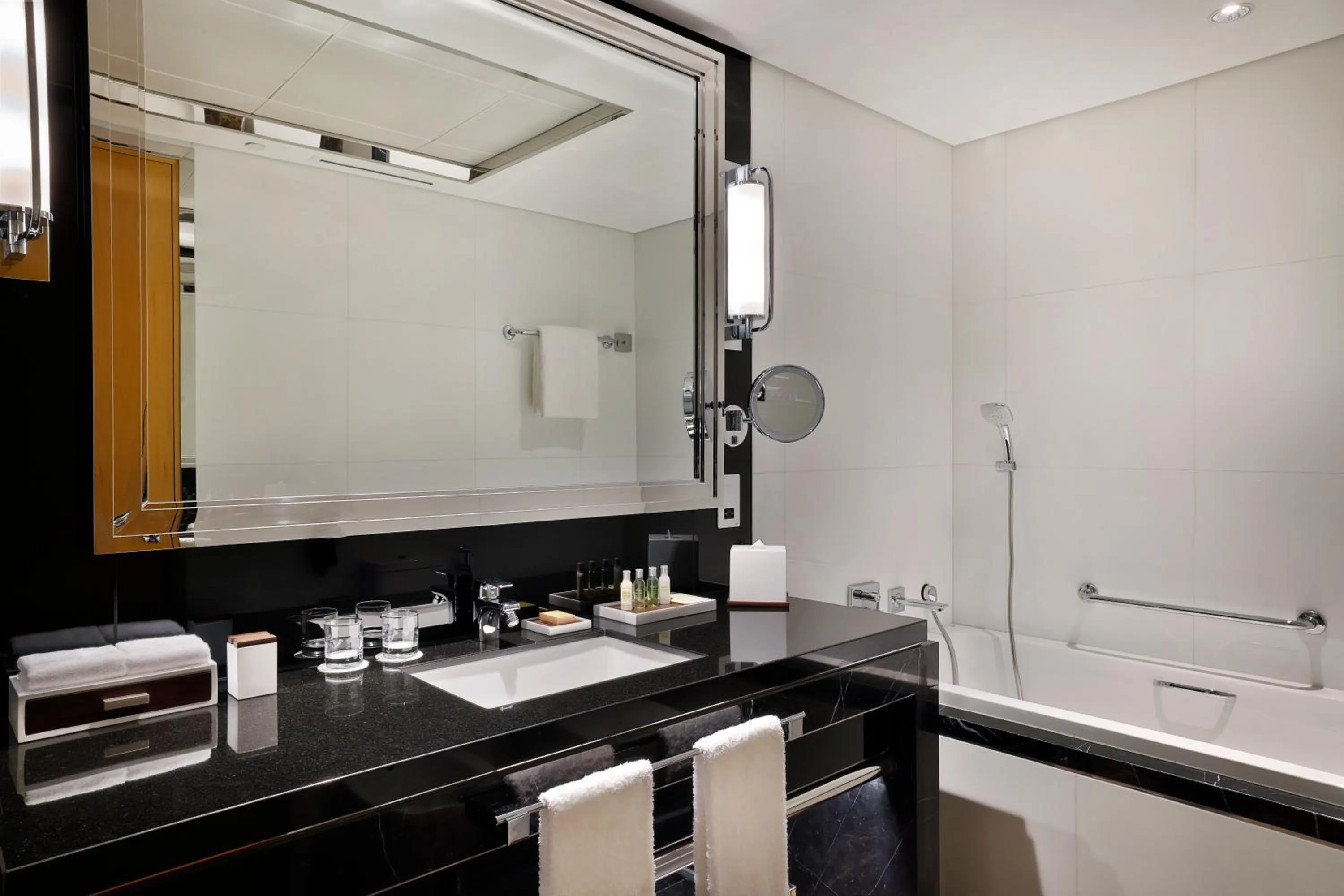 Bathroom in Hilton Dubai Palm Jumeirah