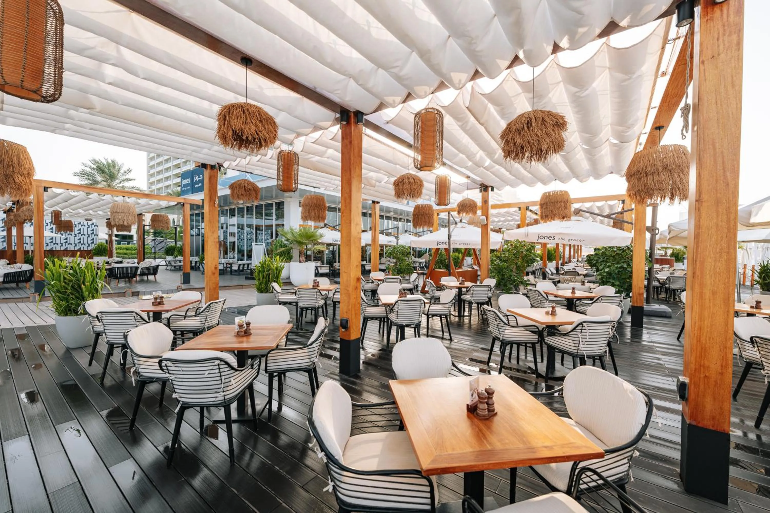 Restaurant/places to eat in Hilton Dubai Palm Jumeirah