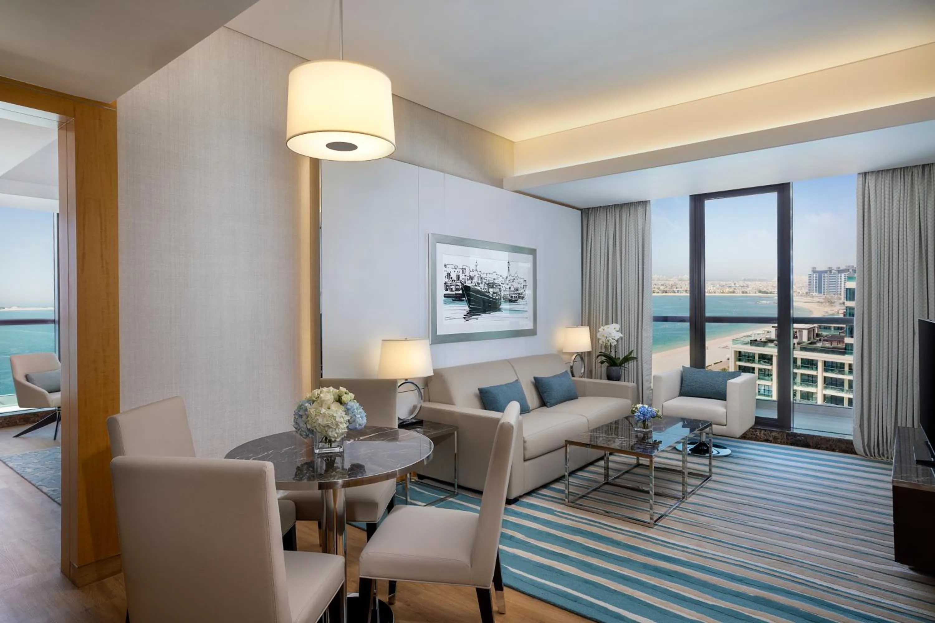 Living room in Hilton Dubai Palm Jumeirah