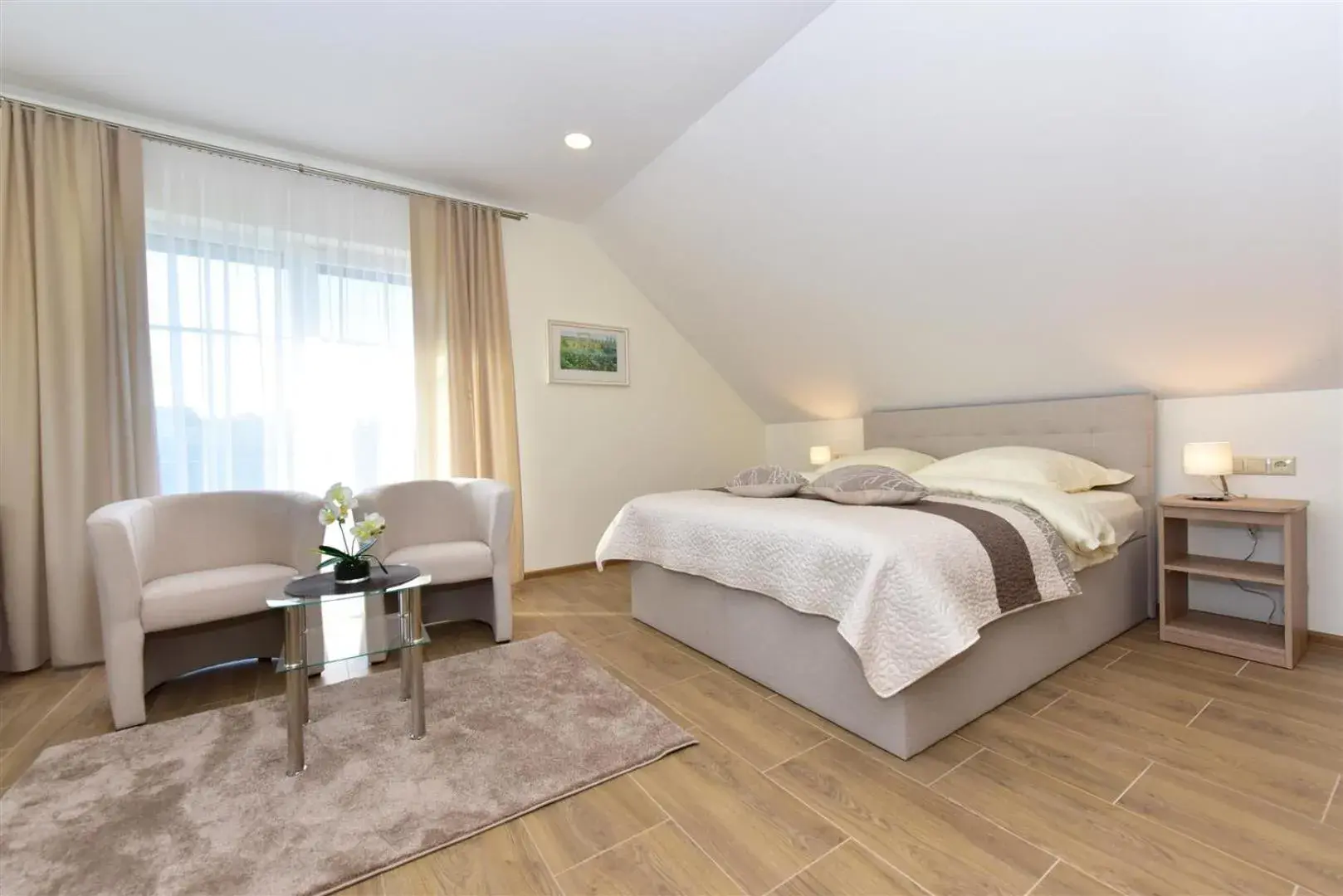 Triple Room with Lake View in Panorama Triple Room with Lake View in Panorama