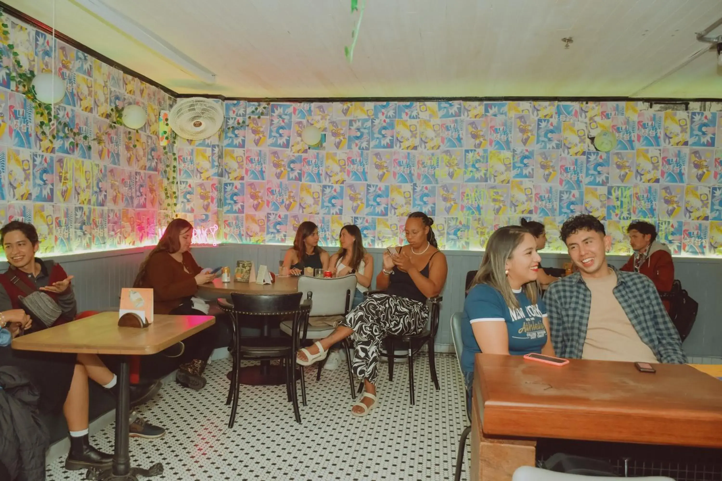 Restaurant/places to eat in Viajero Bogotá Hostel & Spa Restaurant/places to eat in Viajero Bogotá Hostel & Spa