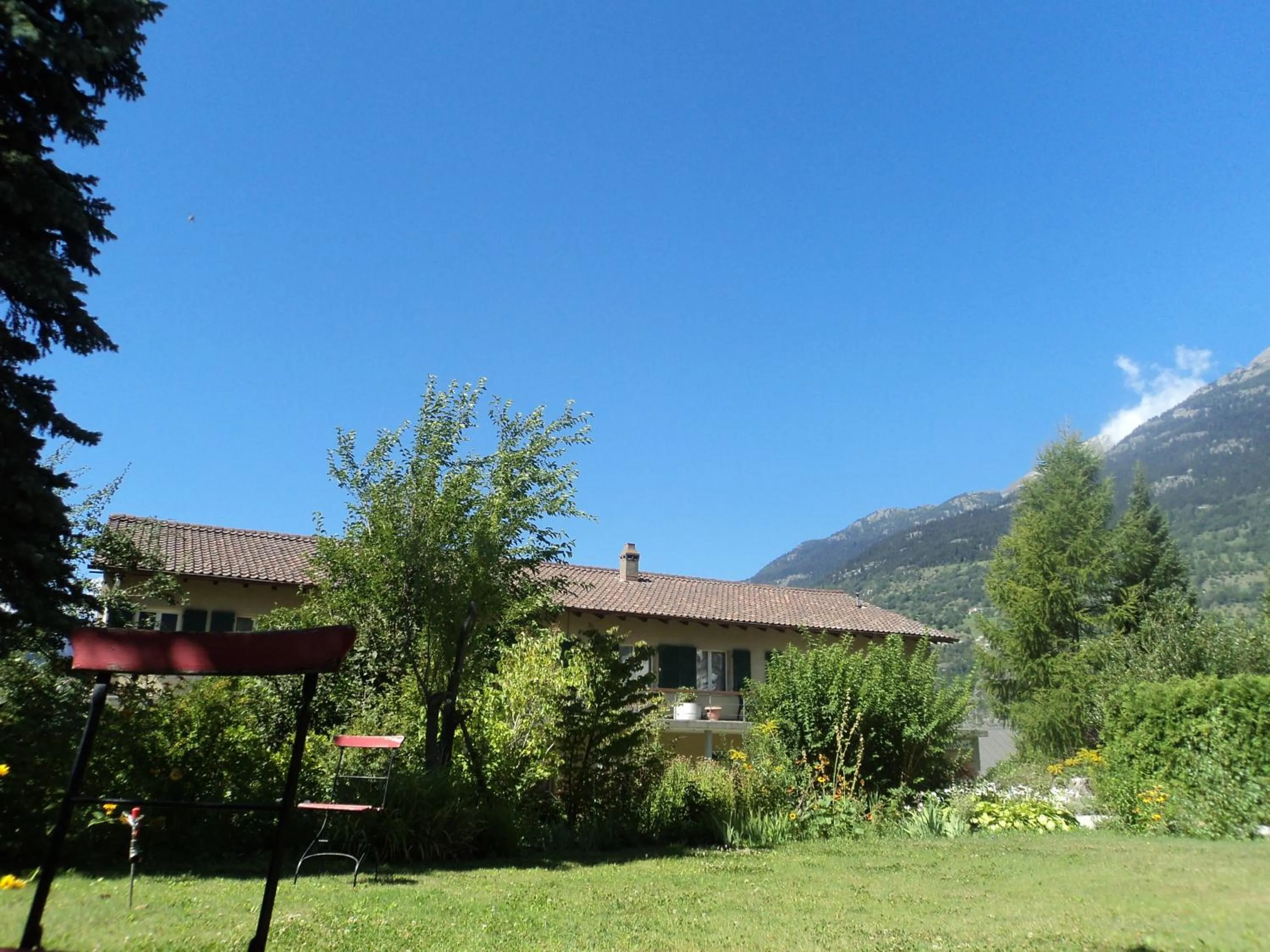 Garden, Property Building in B&B Haus Schönstatt contactless- Check-In