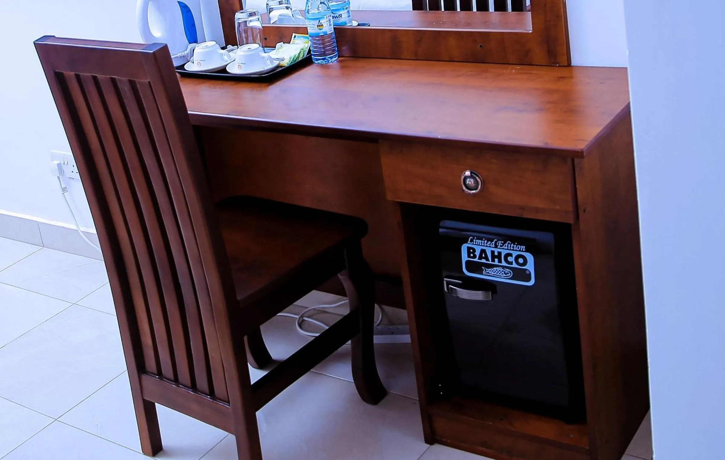 oven in Greenyard Beach Hotel