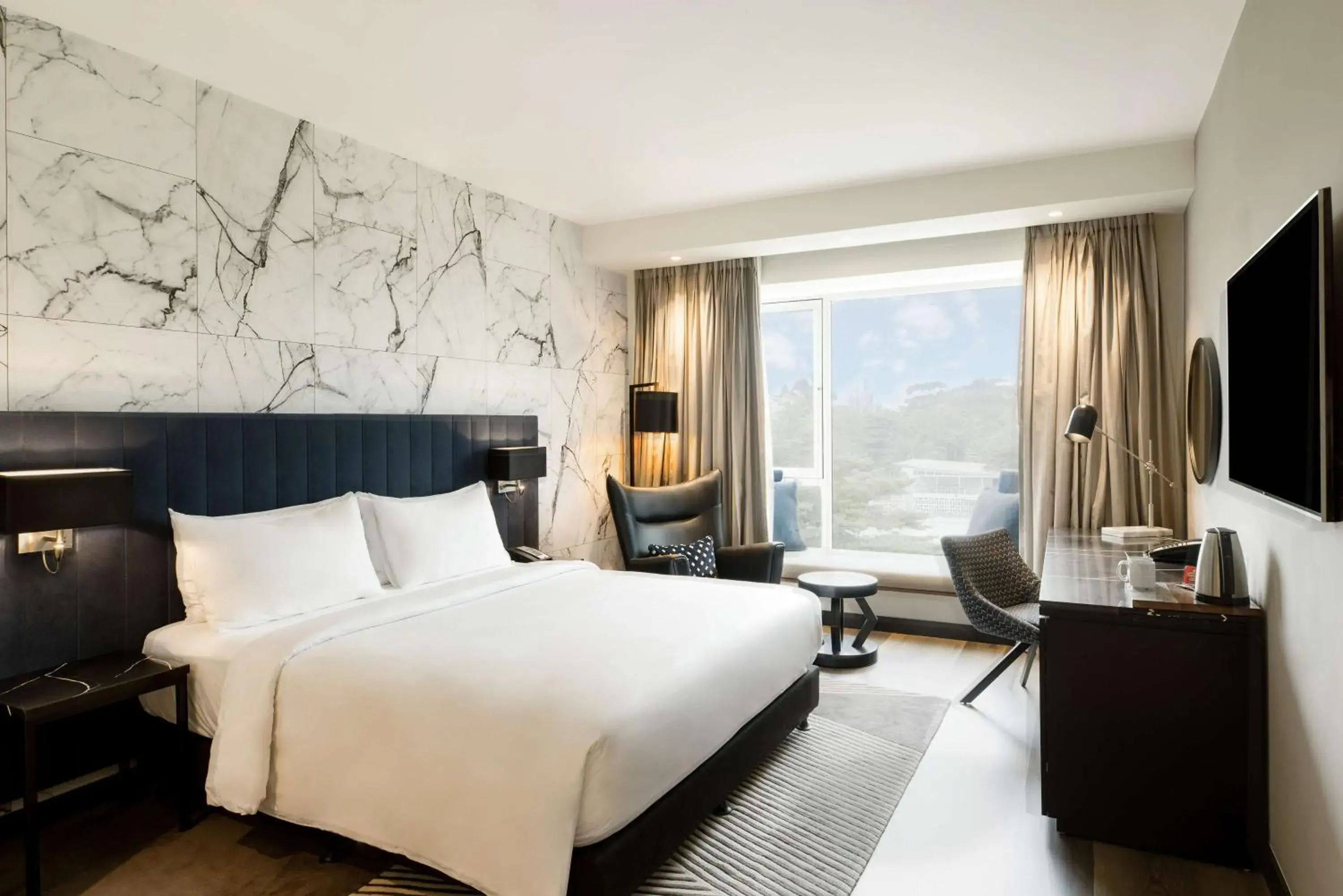 Photo of the whole room, Bed in Radisson Blu Anchorage Hotel Photo of the whole room, Bed in Radisson Blu Anchorage Hotel