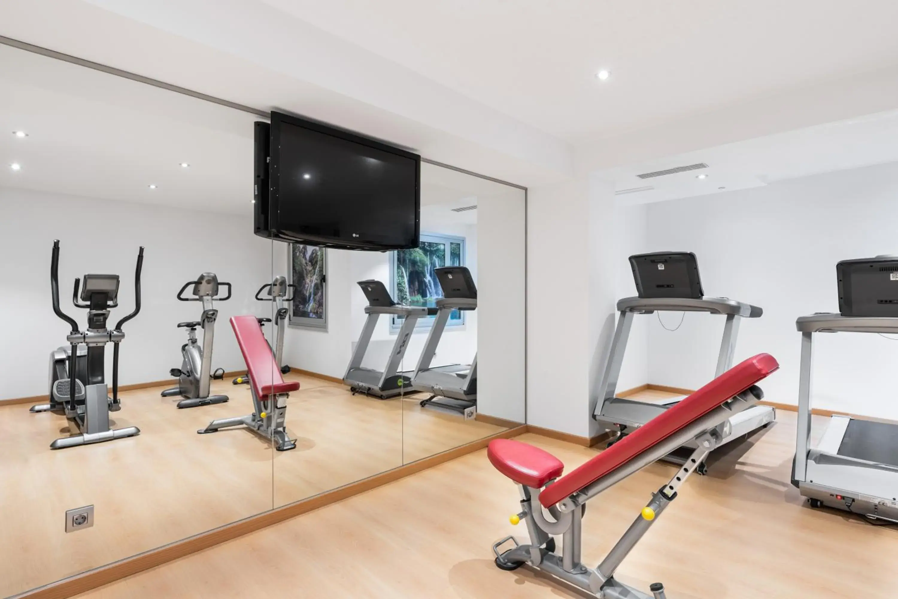 Fitness centre/facilities in Eurostars Blue Coruña Fitness centre/facilities in Eurostars Blue Coruña