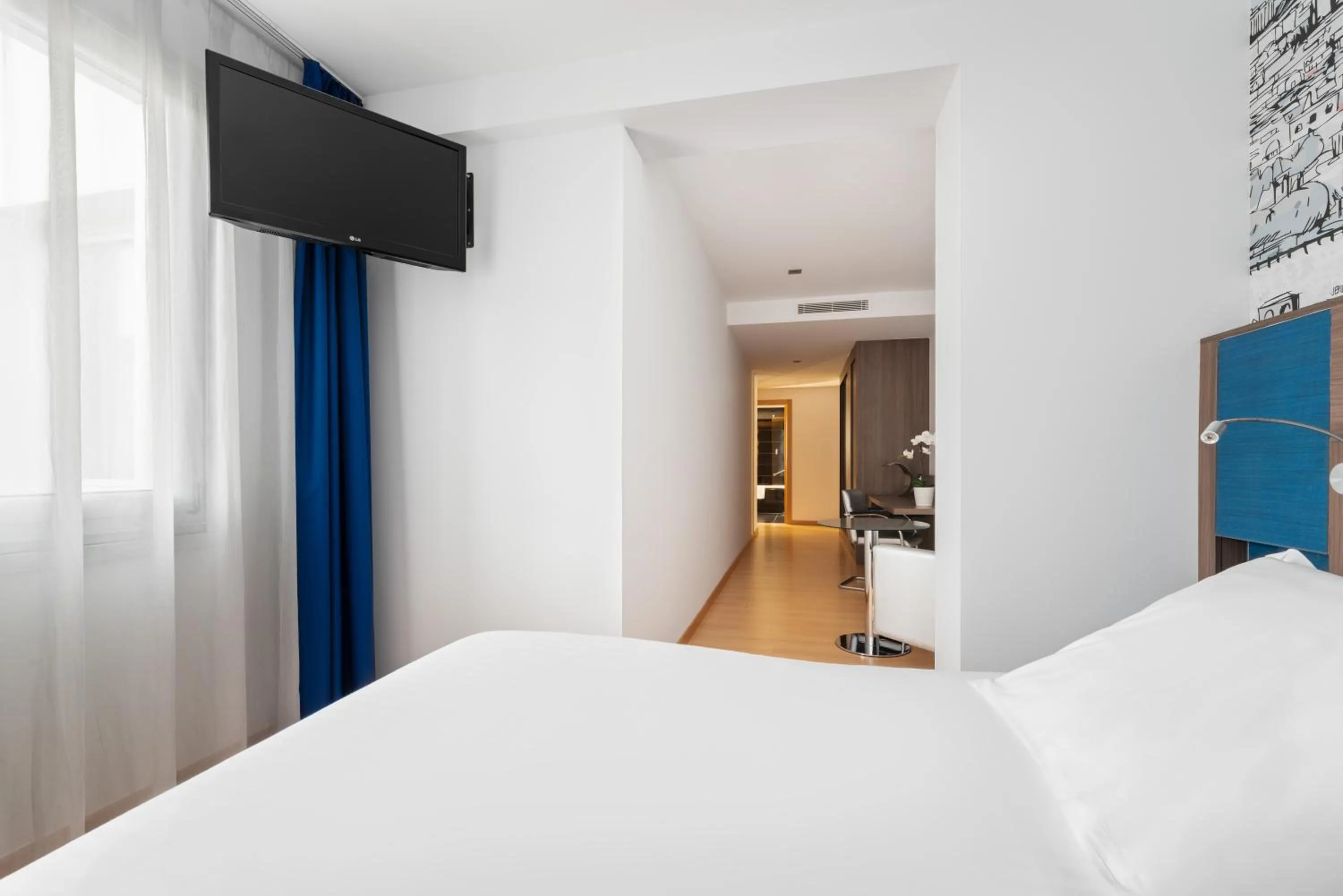 Bed in Eurostars Blue Coruña