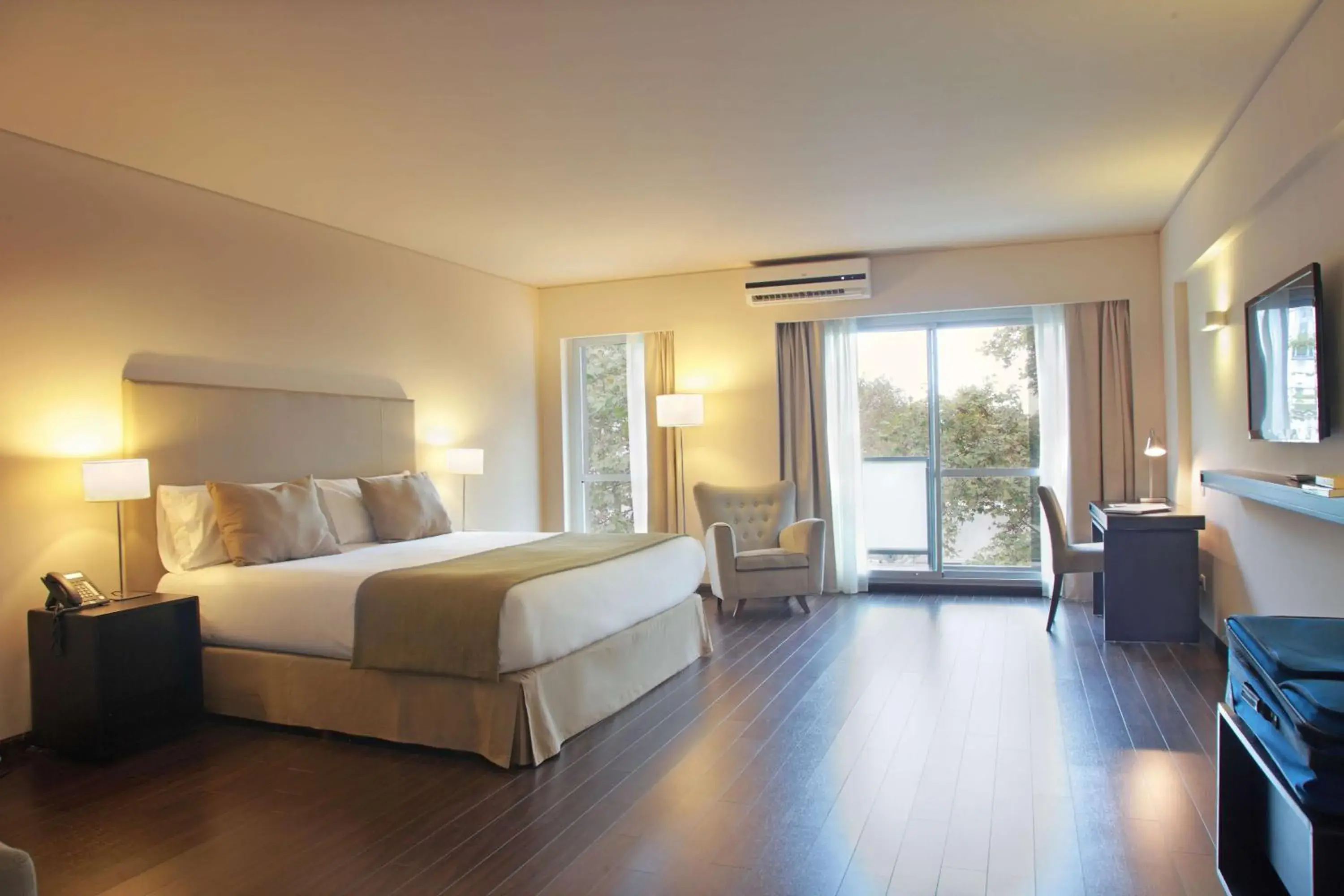 Photo of the whole room, Bed in Dazzler by Wyndham Buenos Aires Palermo Photo of the whole room, Bed in Dazzler by Wyndham Buenos Aires Palermo