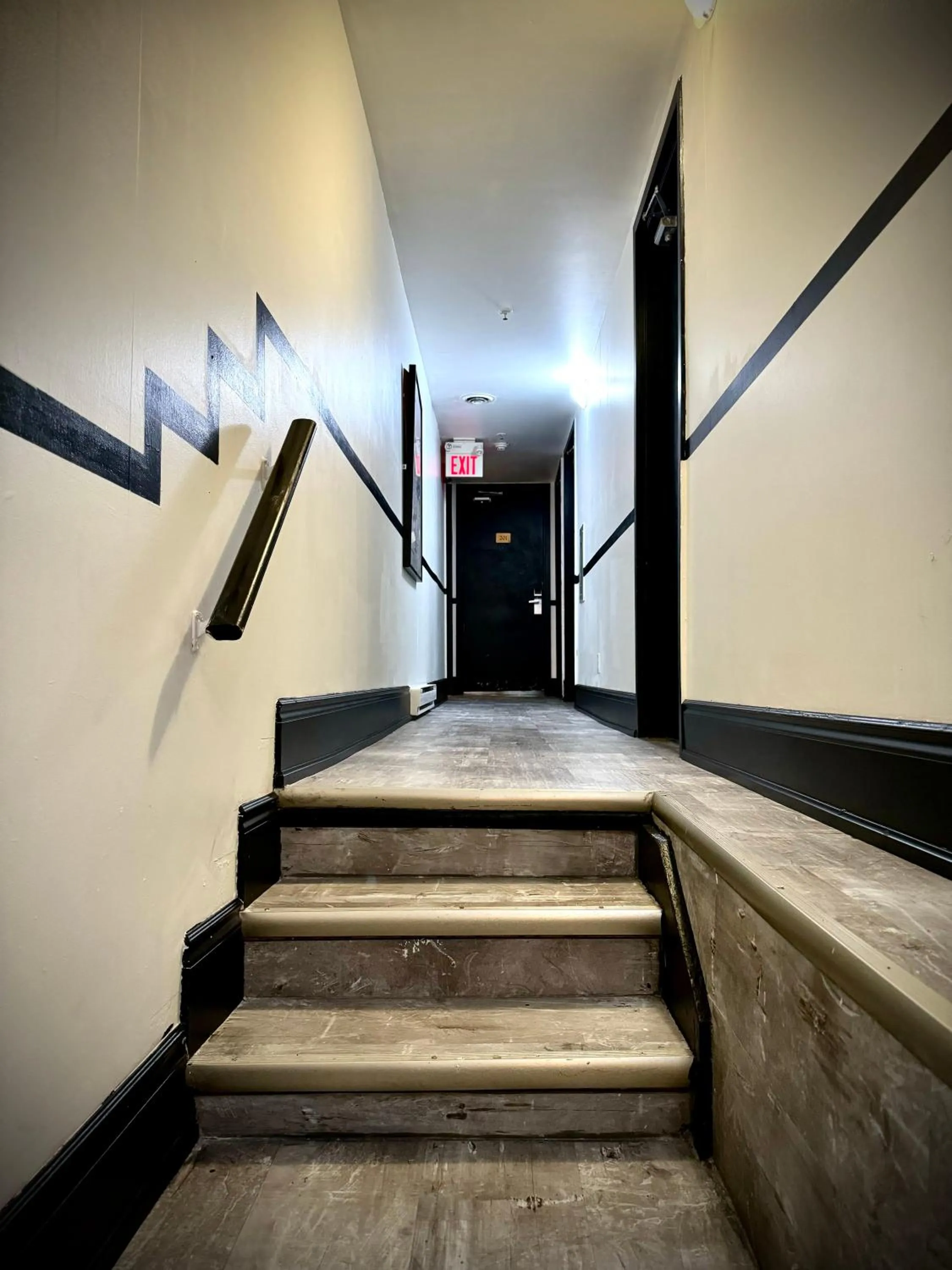 Property building in Royal Oak Inn