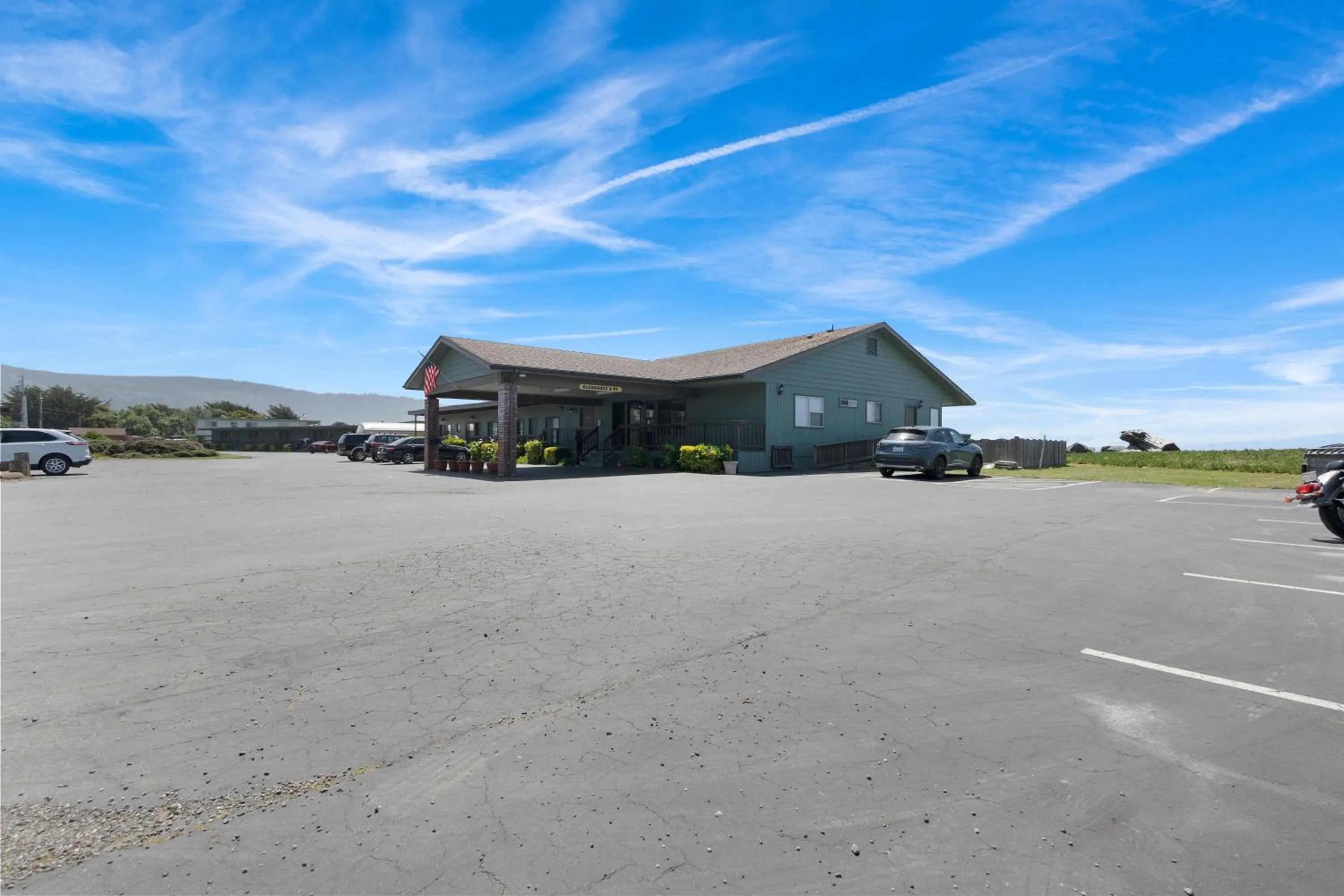 Property building in Crescent Beach Motel