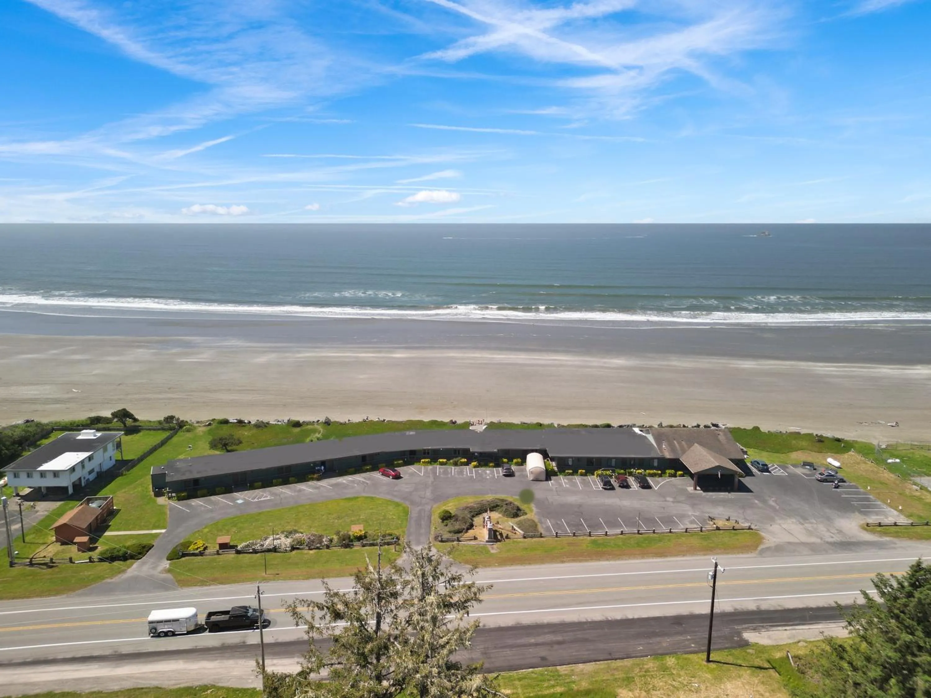 Day in Crescent Beach Motel
