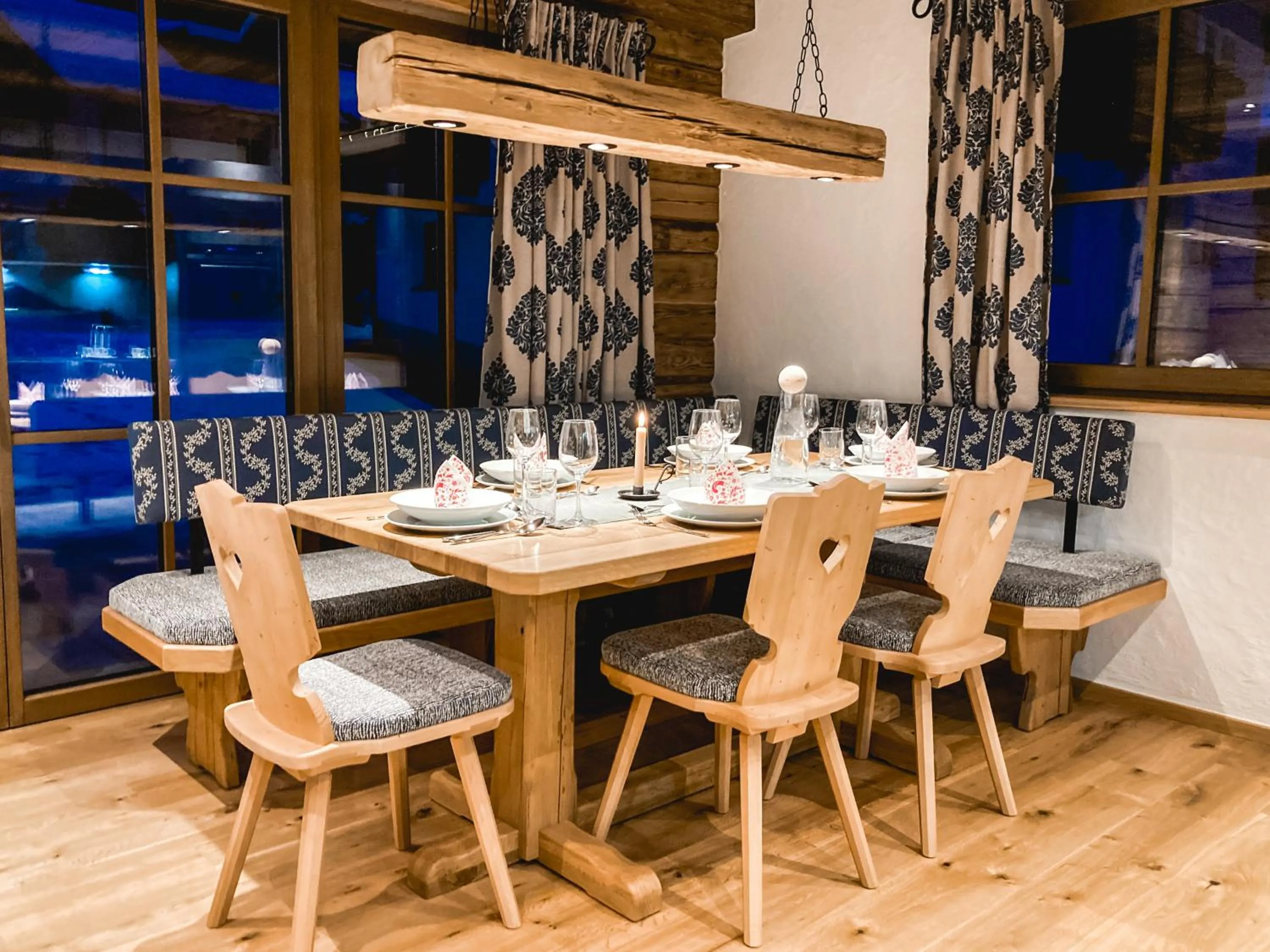 Restaurant/places to eat in Stadl Chalet Ischgl