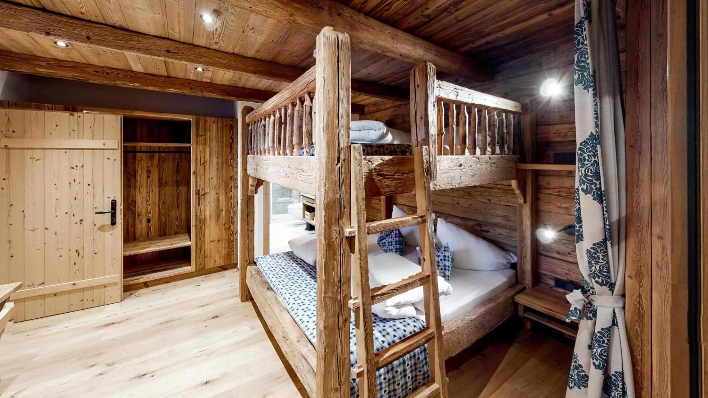 Bed in Stadl Chalet Ischgl