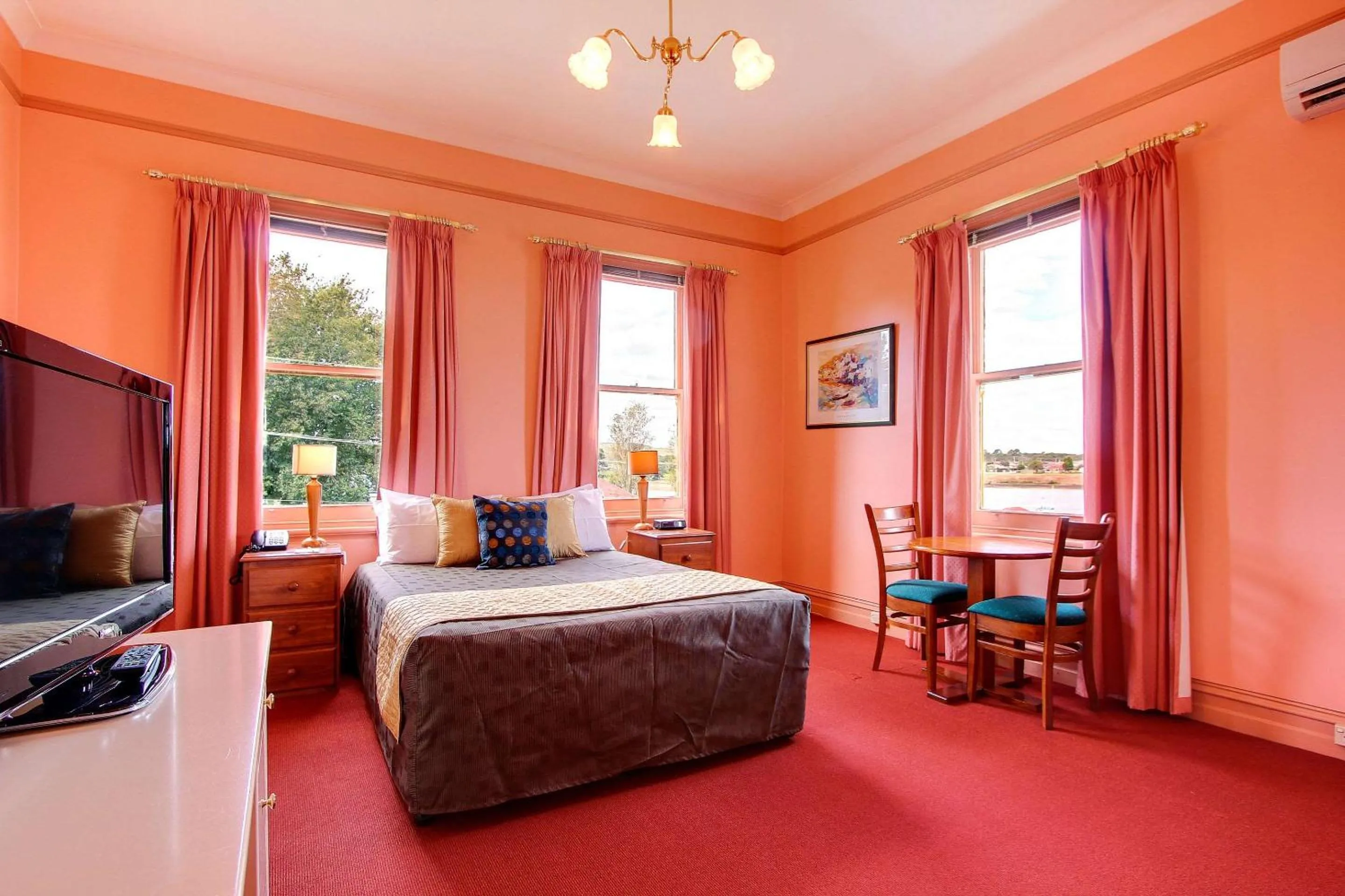 Photo of the whole room, Bed in Comfort Inn The Pier