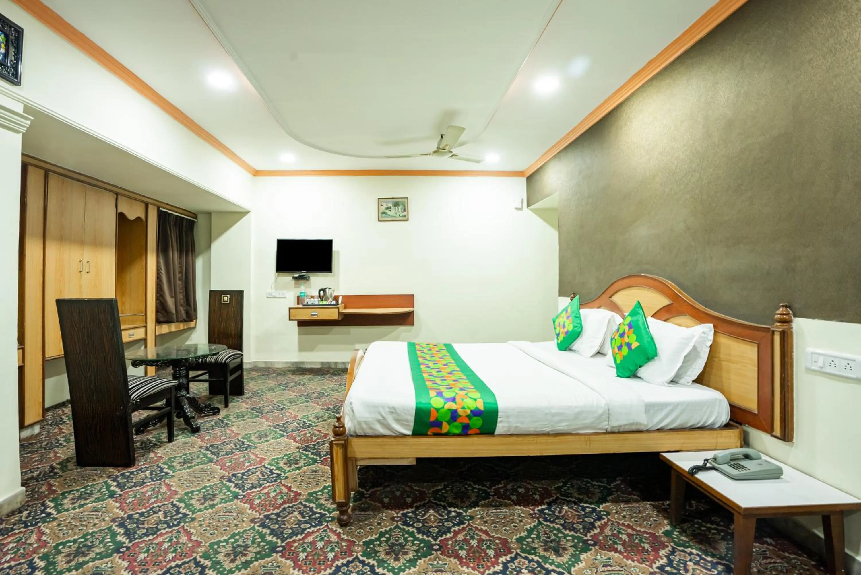 Bedroom in Treebo Edge Raipur Railway Station