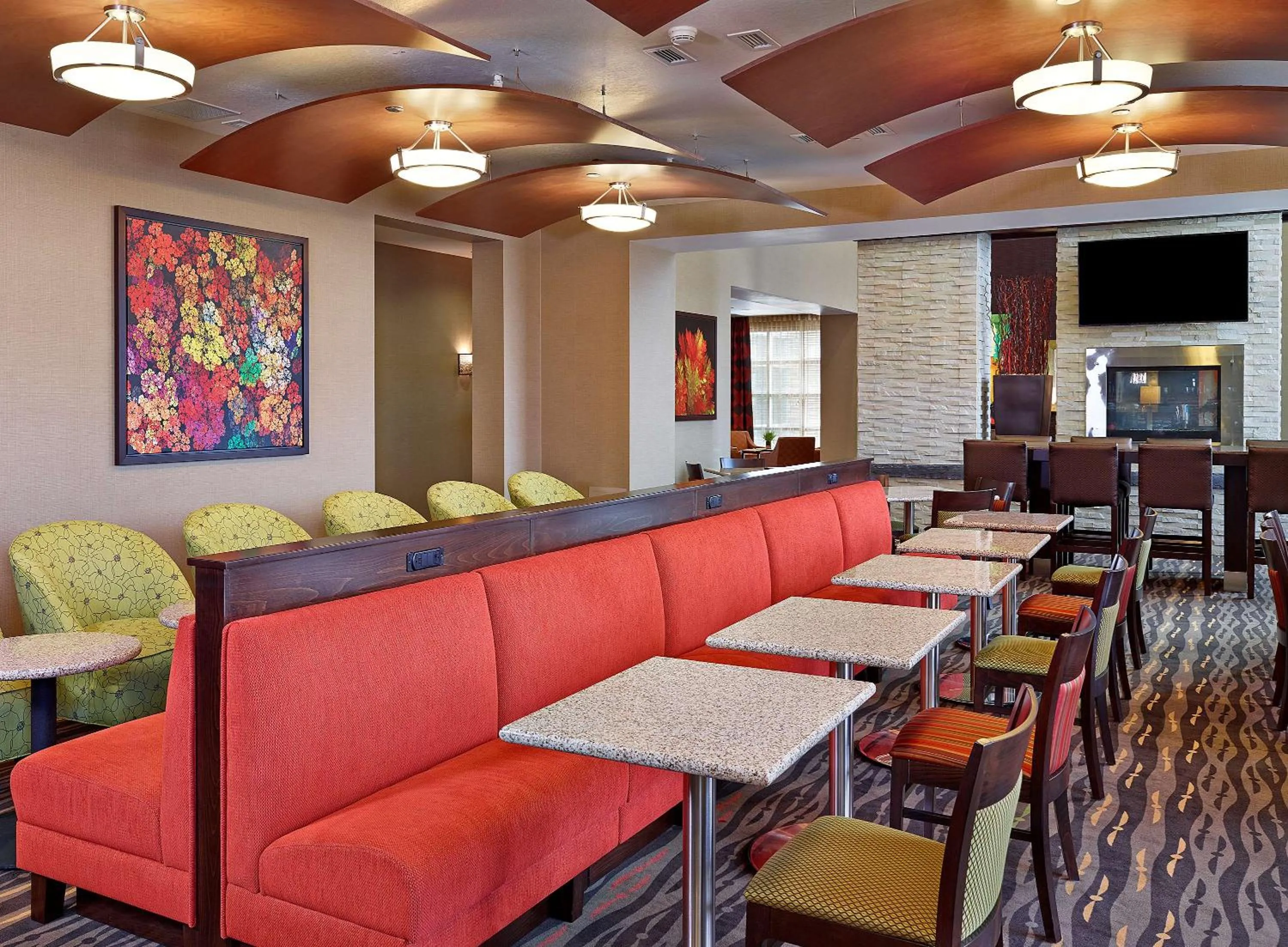 Restaurant/places to eat in Homewood Suites Calgary Airport