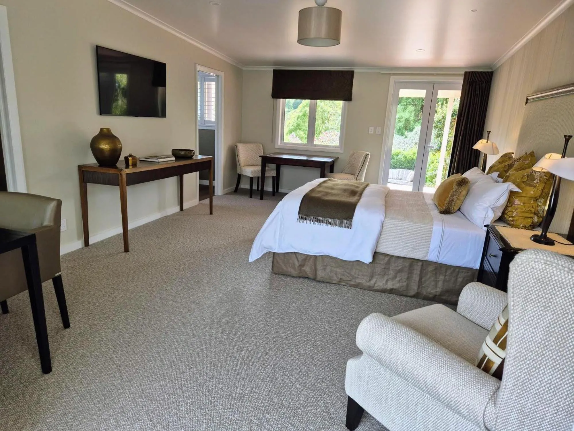 Bed in Bradleys Garden Bed and Breakfast