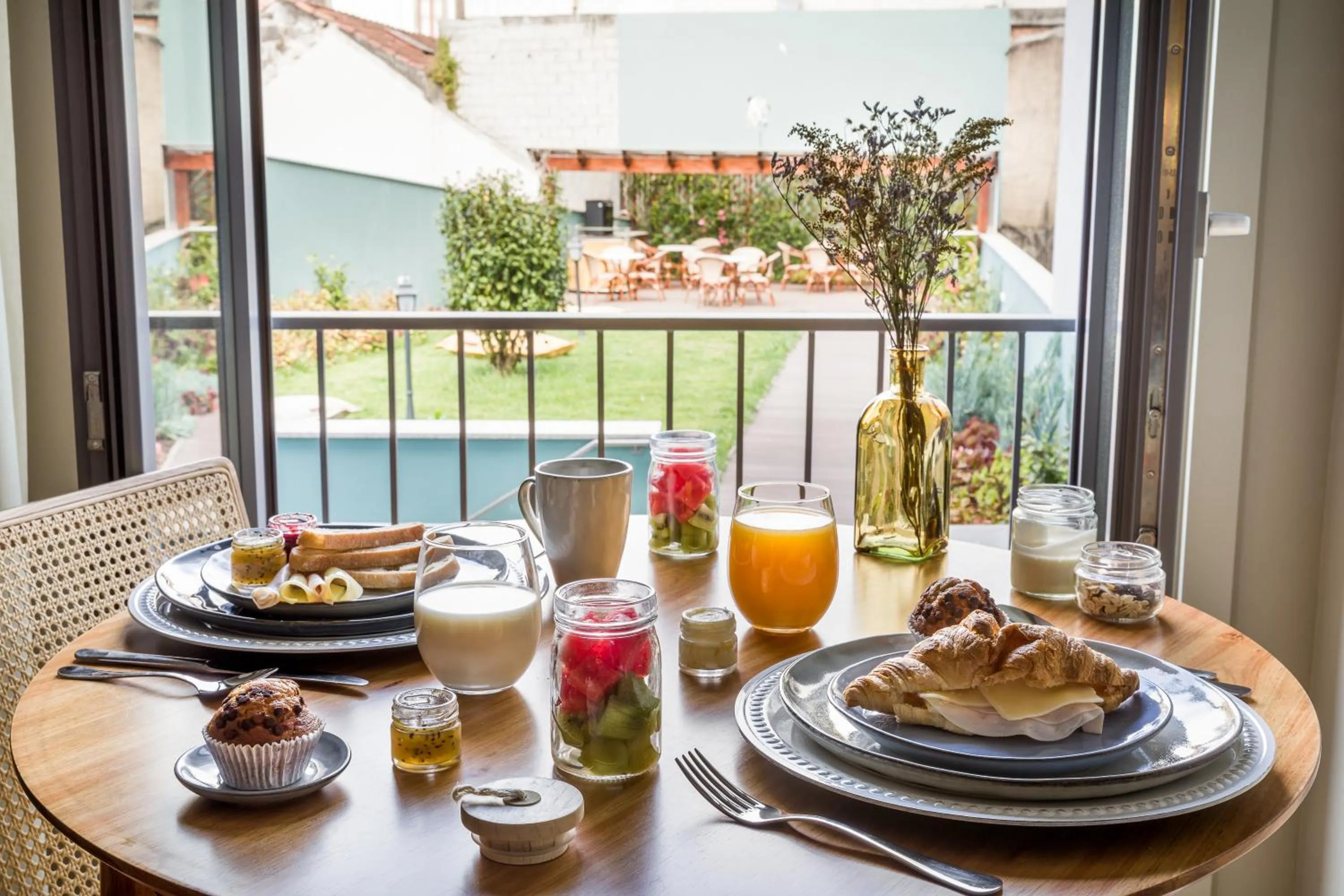 Breakfast in Legends House by Sweet Porto