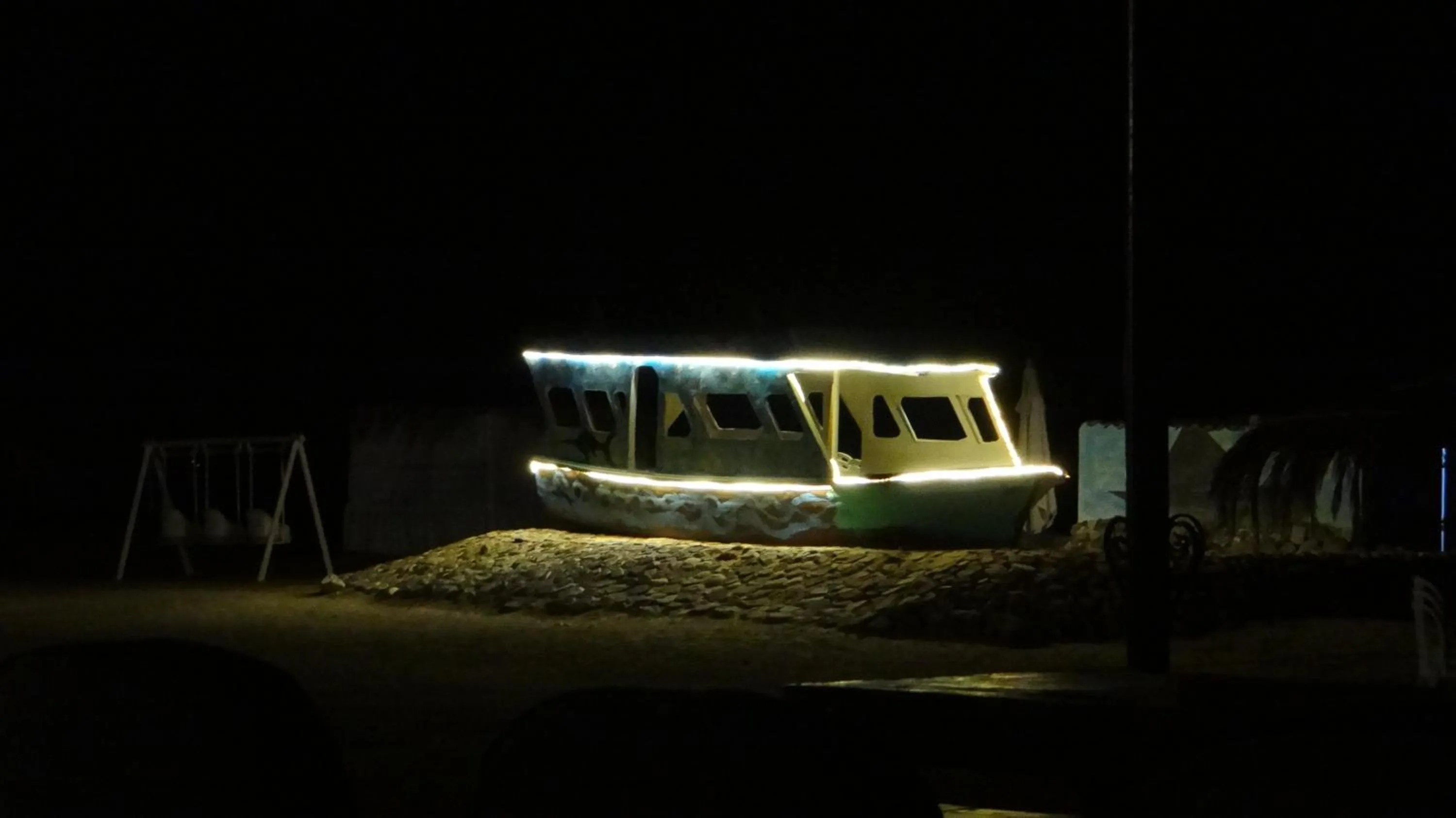 Night in OASIS Resort