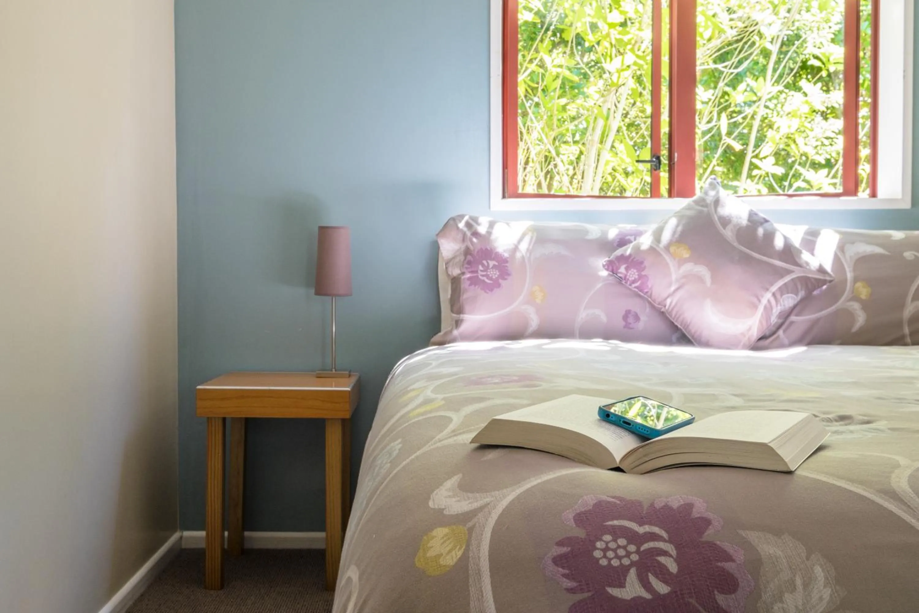 Double or Twin Room with Shared Bathroom in Hopewell Lodge