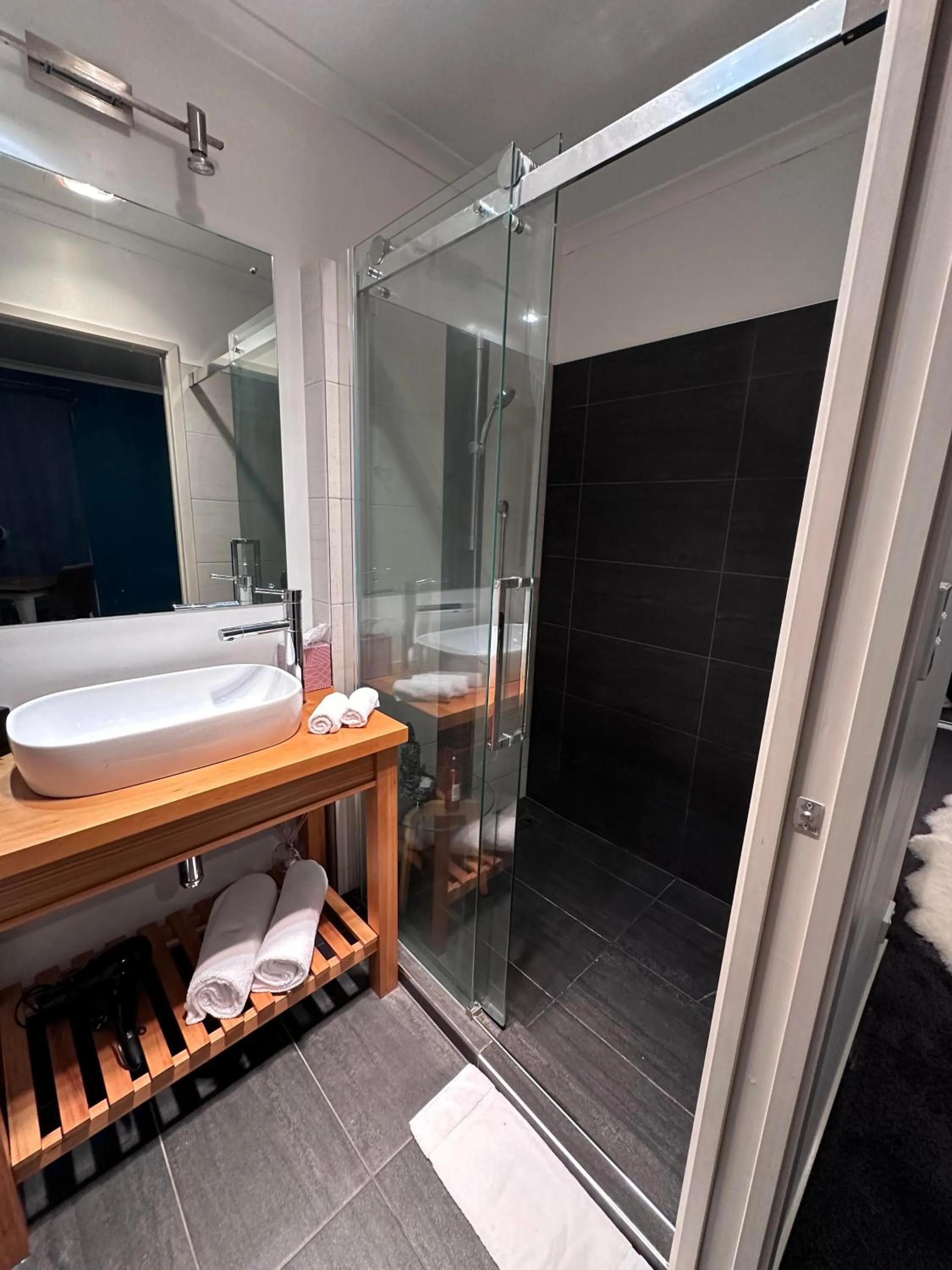Shower in Tongariro Suites