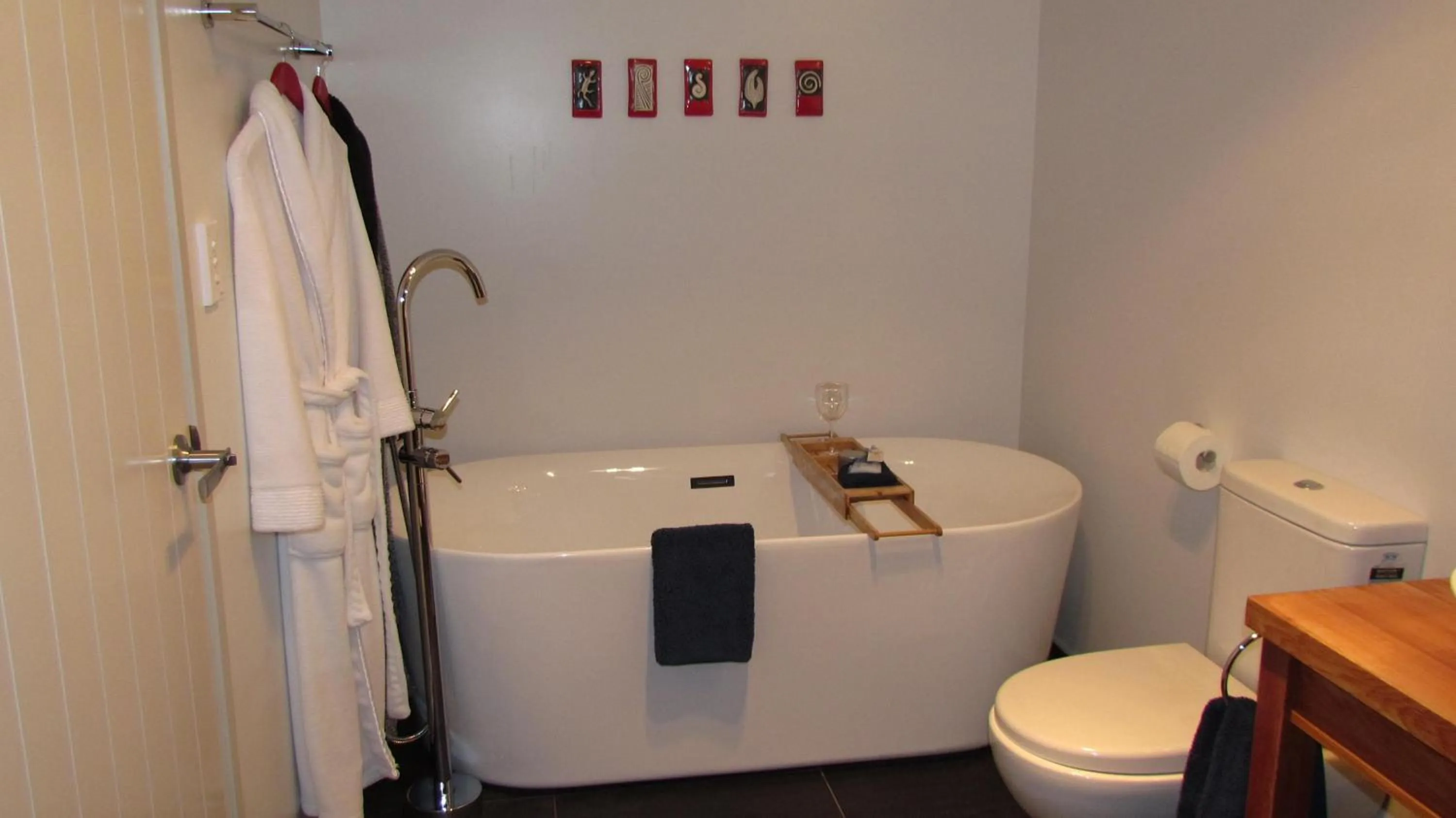 Shower in Tongariro Suites