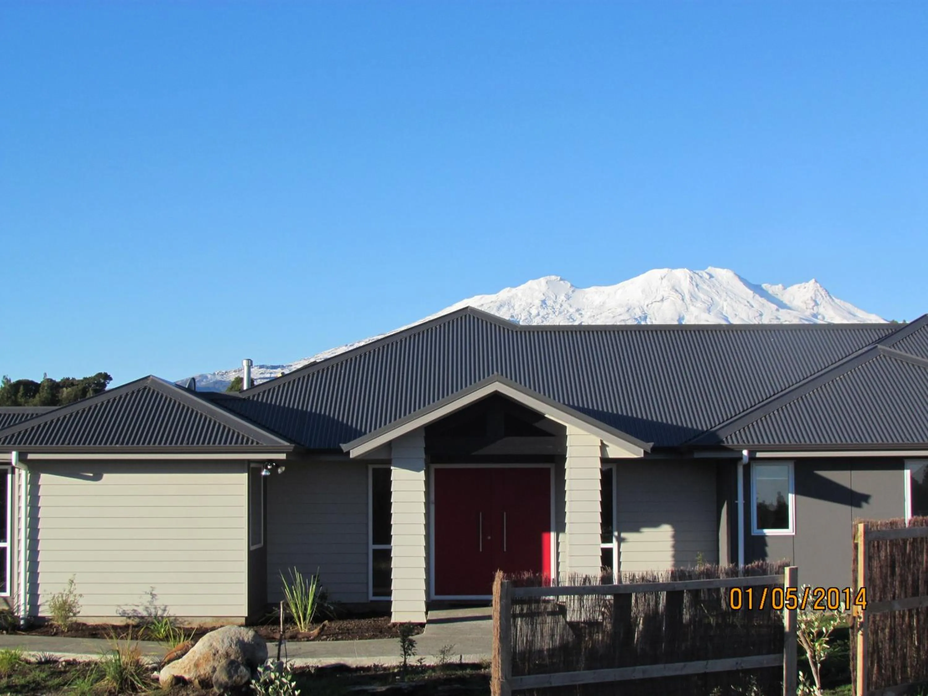 Facade/entrance in Tongariro Suites