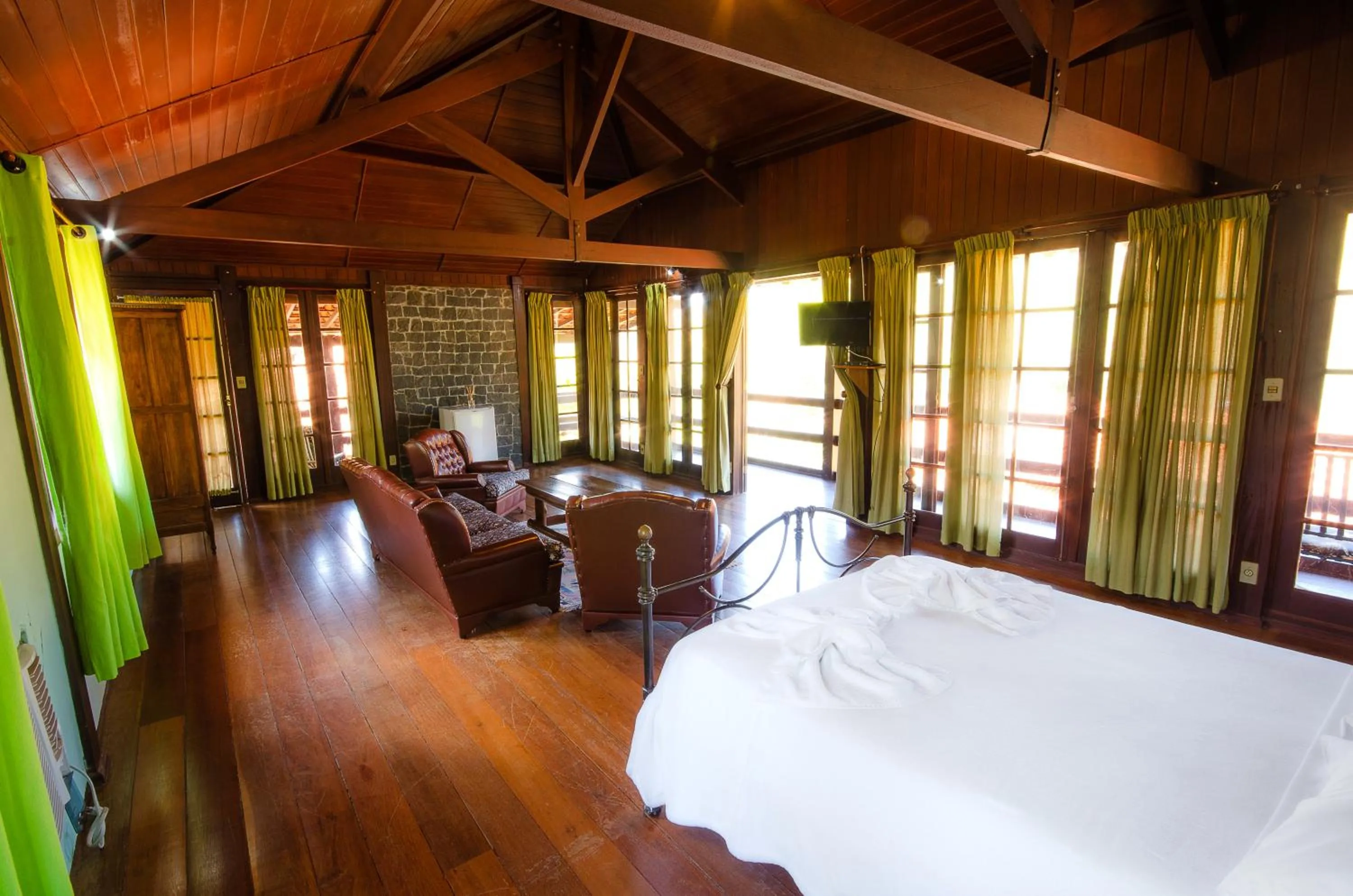 Seating area, Bed in Hotel Fazenda FASCINAÇÃO