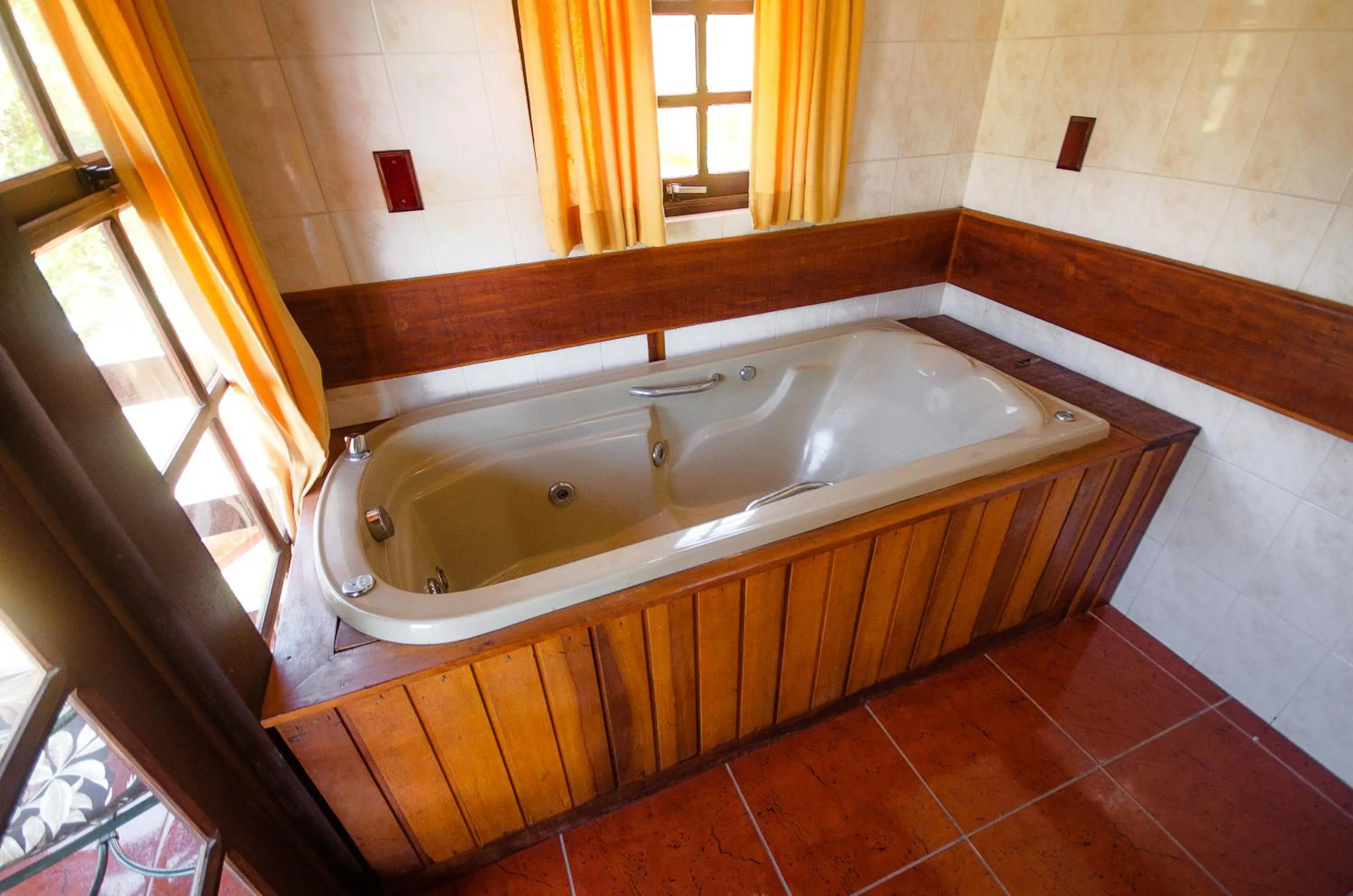 Hot Tub in Hotel Fazenda FASCINAÇÃO