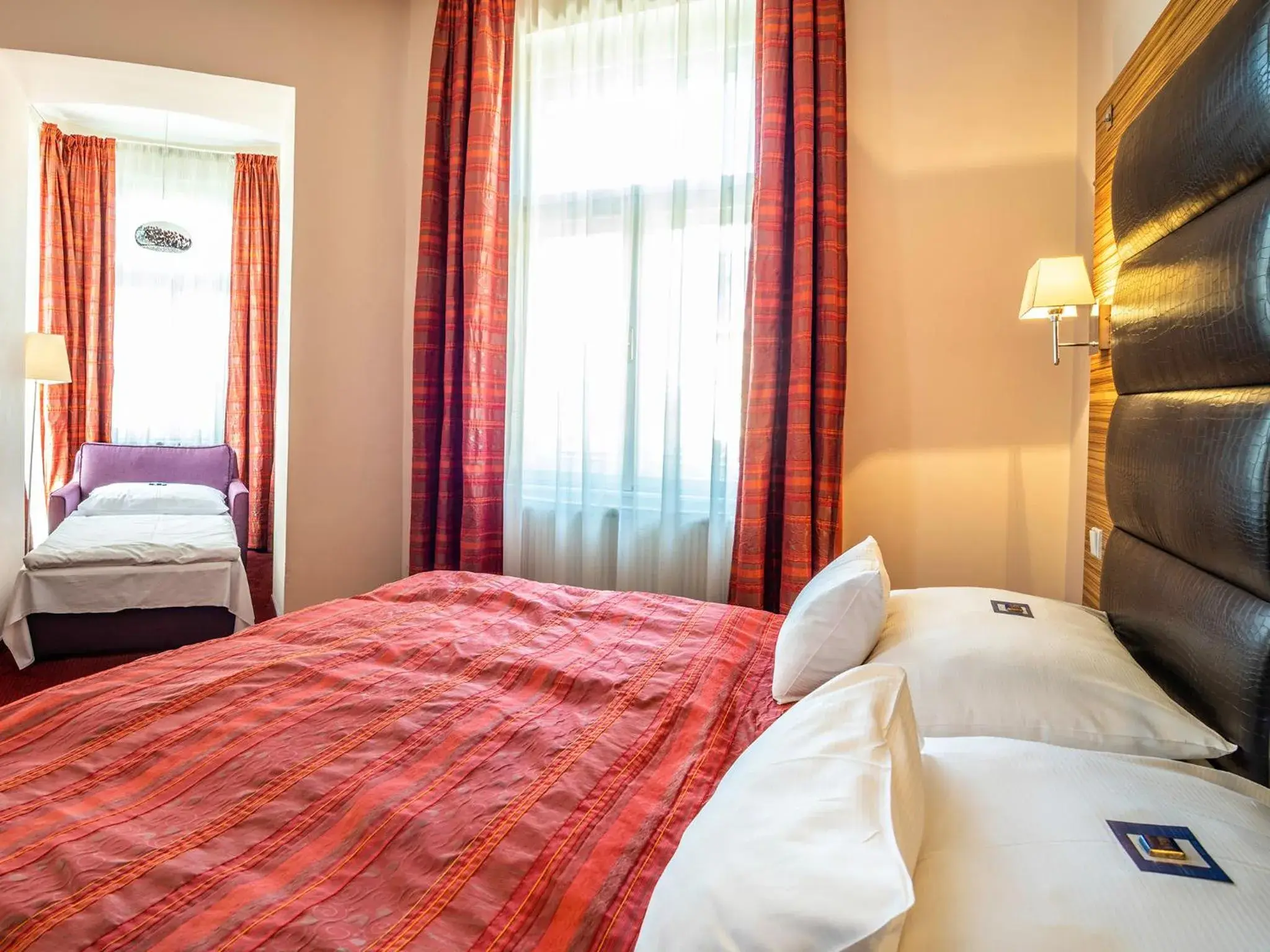 Double Room with Extra Bed in EA Hotel Sonata Double Room with Extra Bed in EA Hotel Sonata