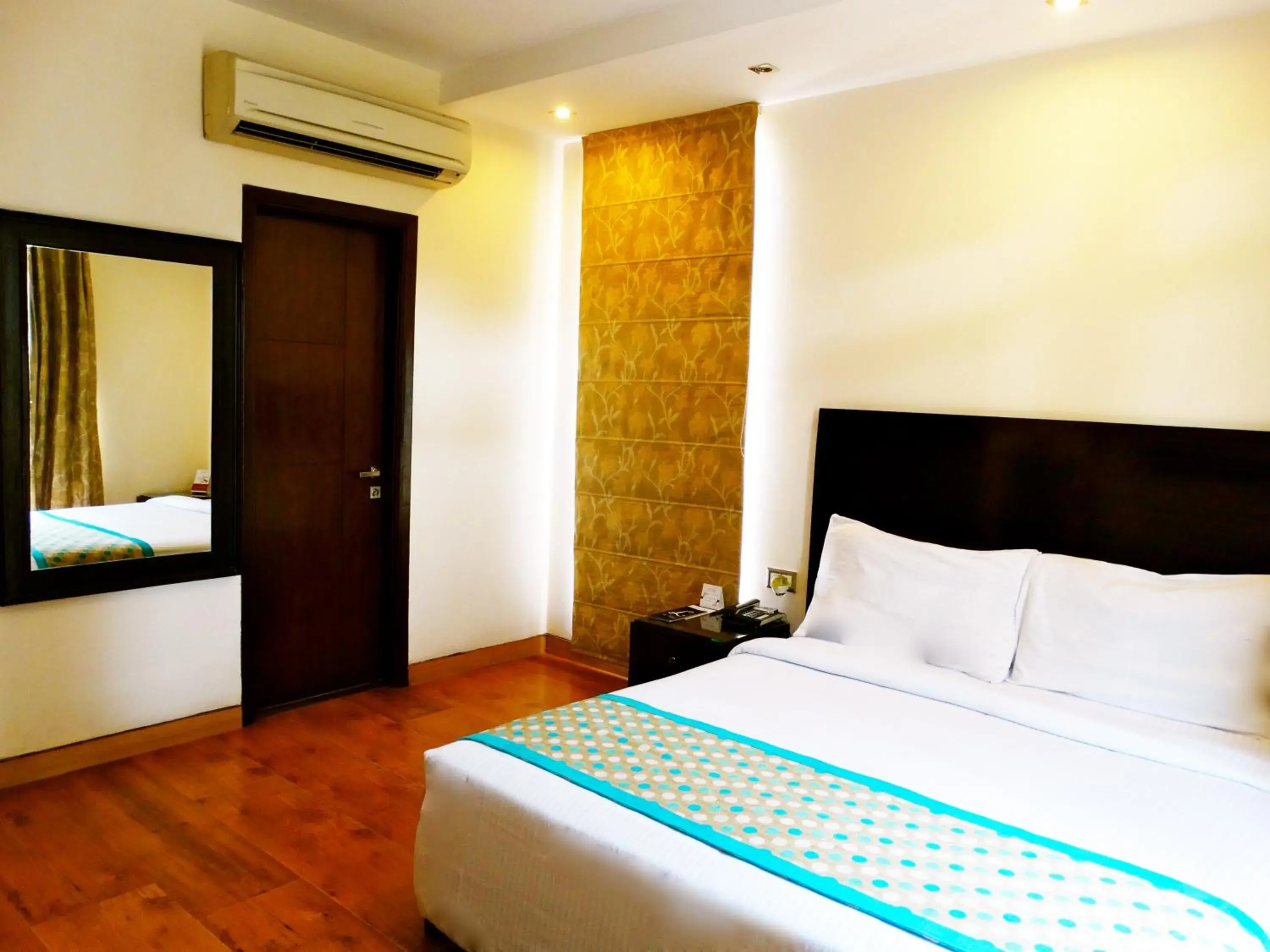 air conditioner, Bed in The Legend Inn Delhi air conditioner, Bed in The Legend Inn Delhi